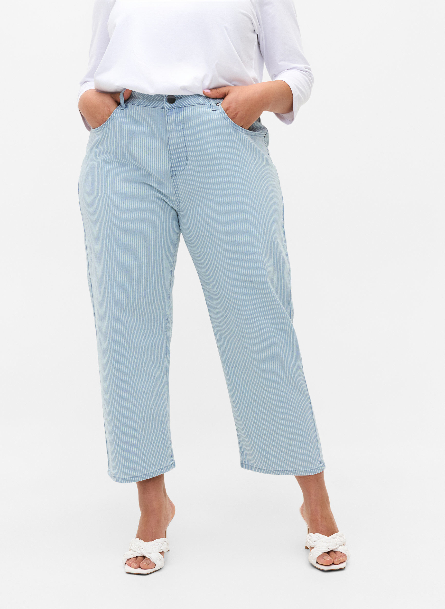 Zizzi Jean droit, cheville courte, Light Blue Stripe, Model image number 2