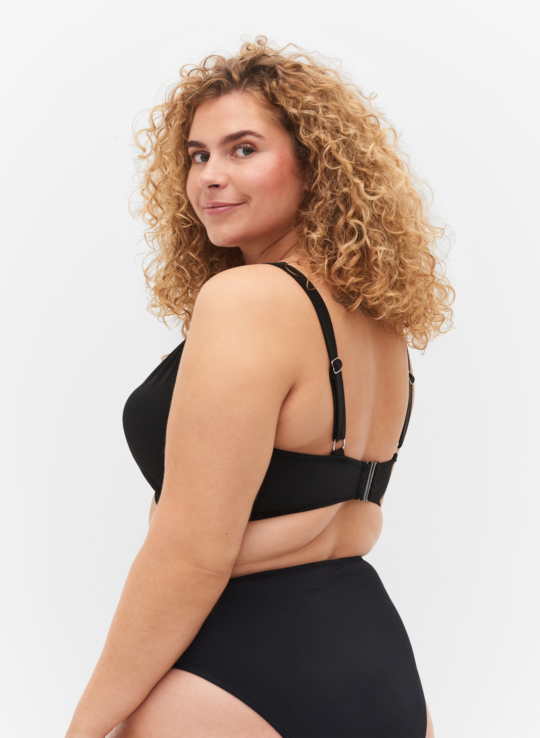 Zizzi Soutien-gorge bikini &agrave; armatures avec inserts amovibles, Black, Model image number 1