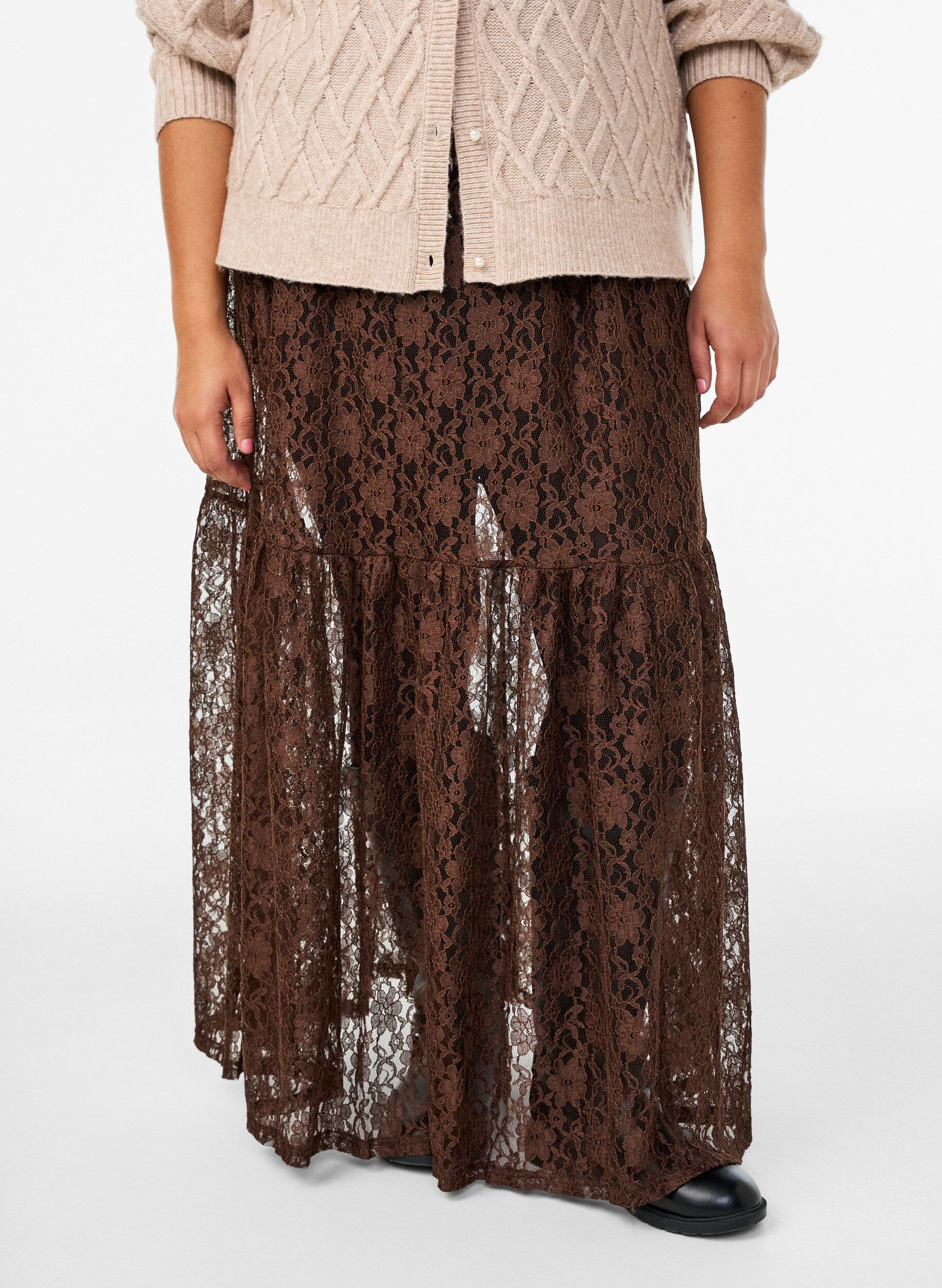 Zizzi Jupe maxi en dentelle, Marron, Model image number 2