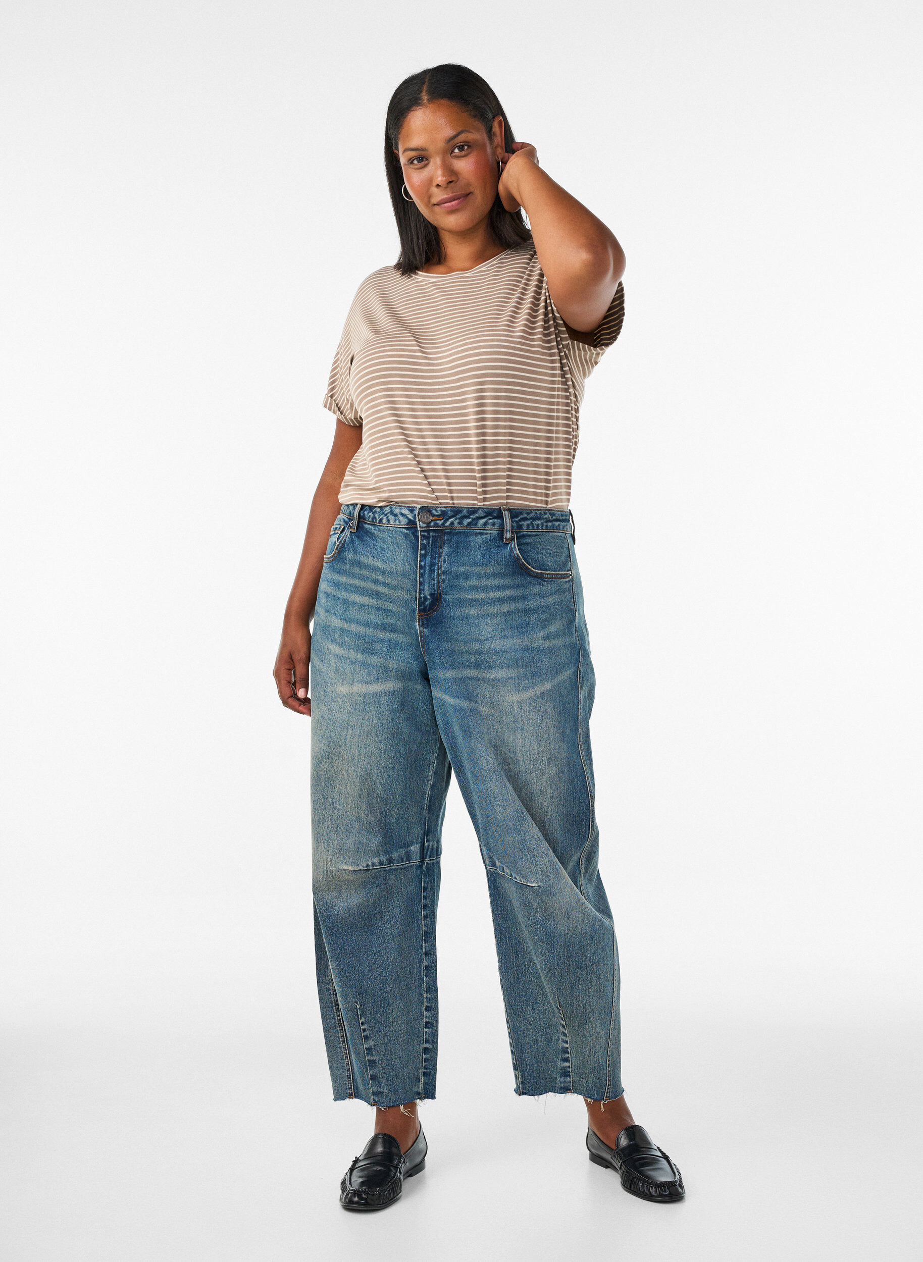 ZizziGestreiftes T-Shirt aus Viskose mit Rundhalsausschnitt, Beige, Model image number 1