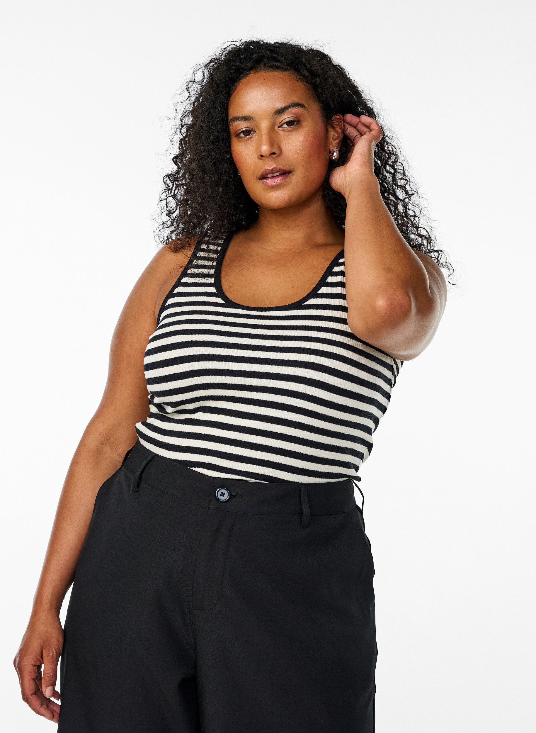 Gestreiftes Tanktop mit Rippenstruktur, Schwarz, Model