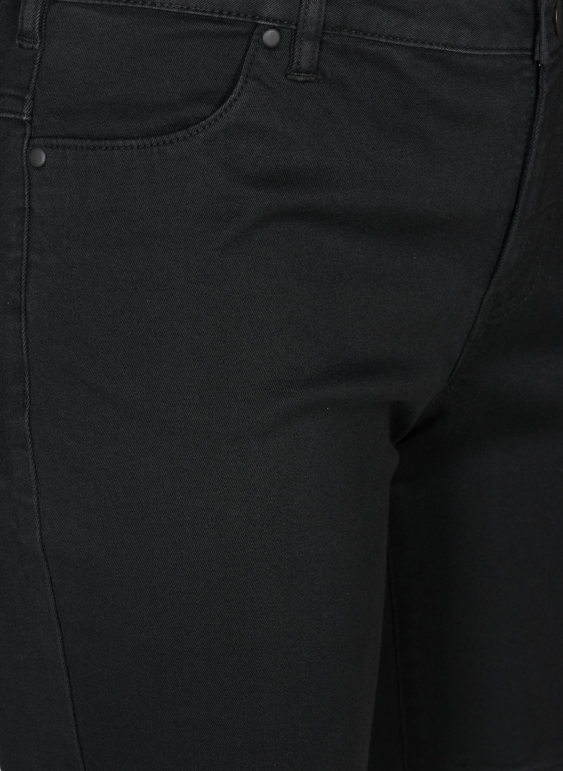 ZizziSlim Fit Emily Shorts mit normaler Taille, Schwarz, Packshot image number 3