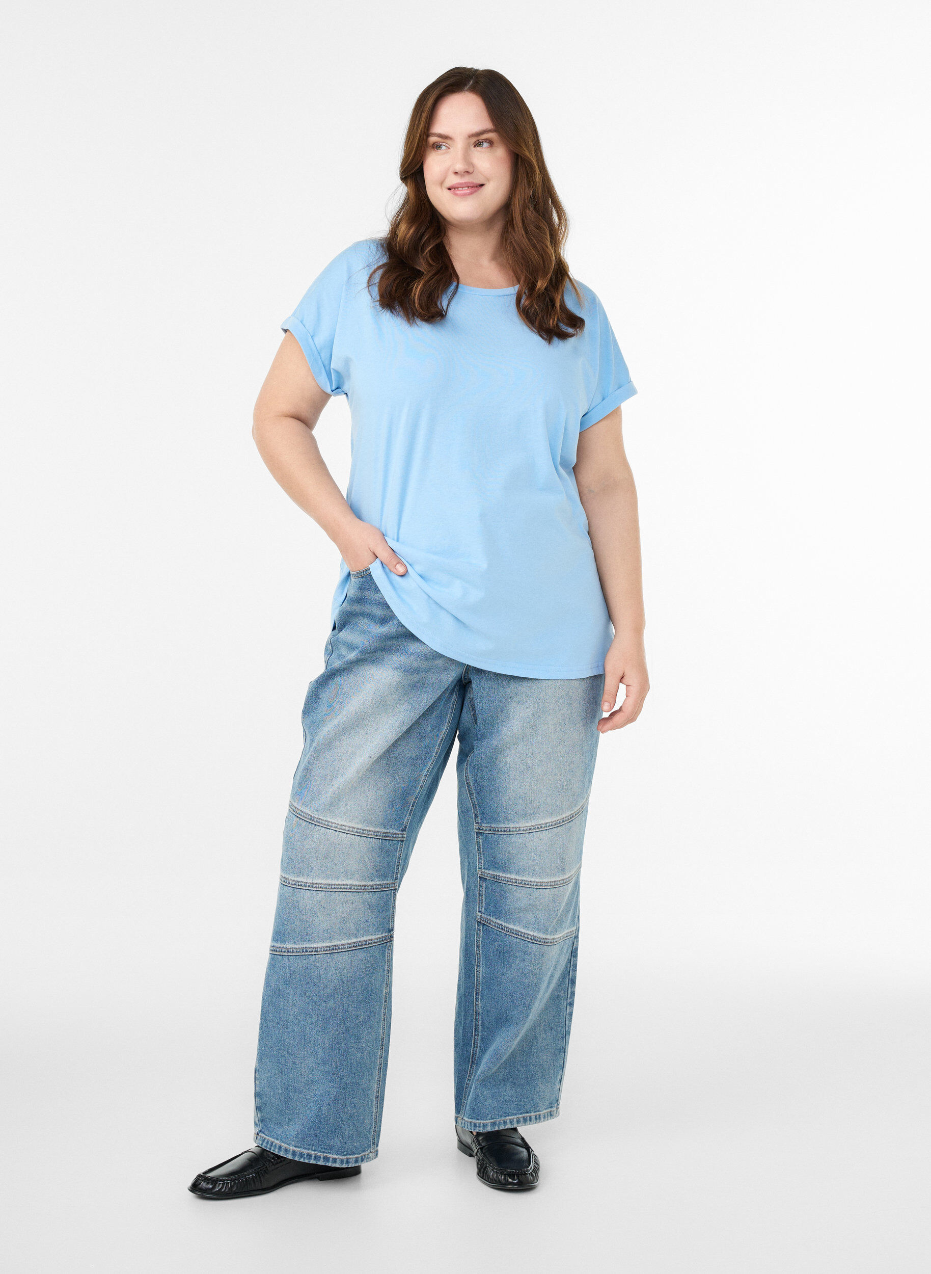 Zizzi T-Shirt aus Baumwollmischung mit kurzen &Auml;rmeln, Blau, Model image number 1