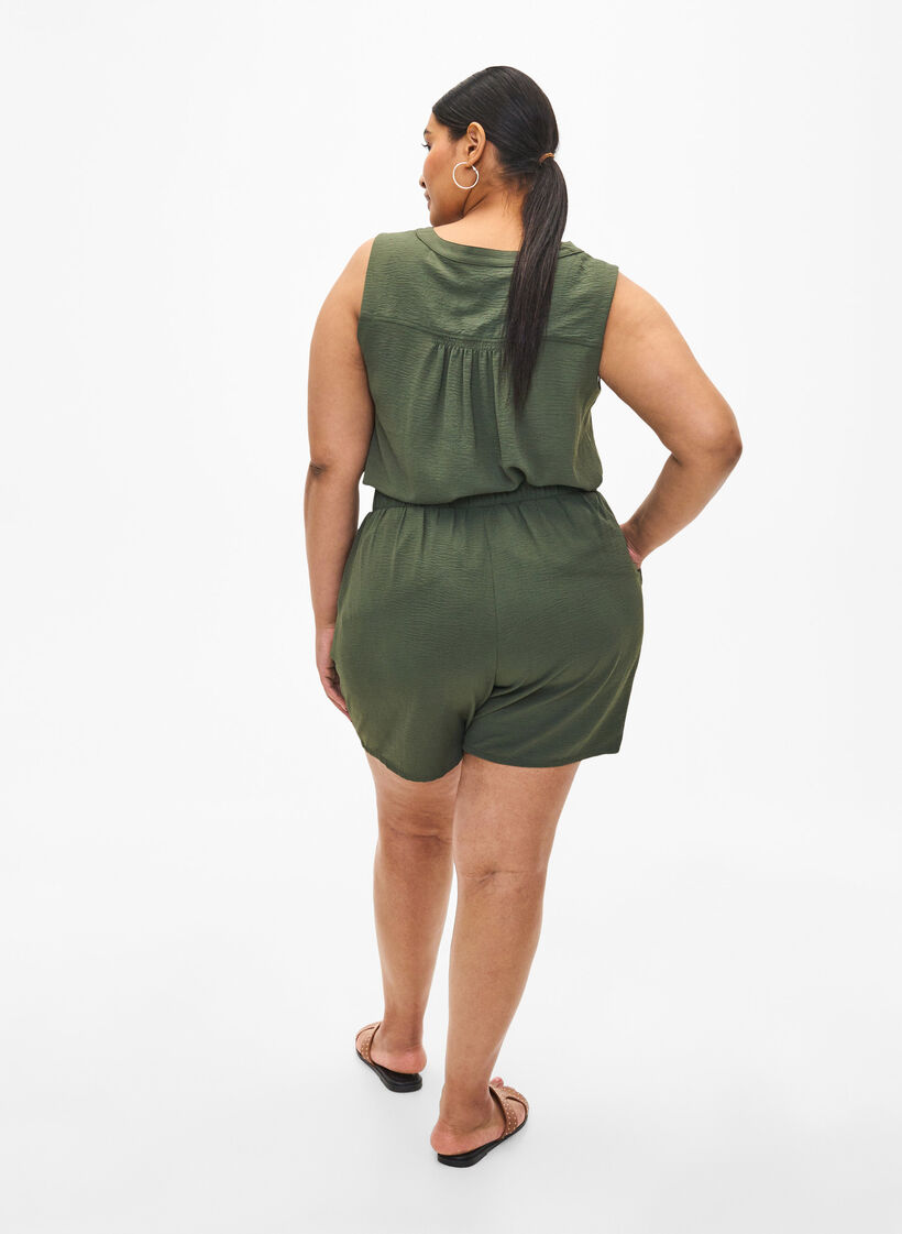 Short avec poches et ceinture élastique, Vert, Model image number 2