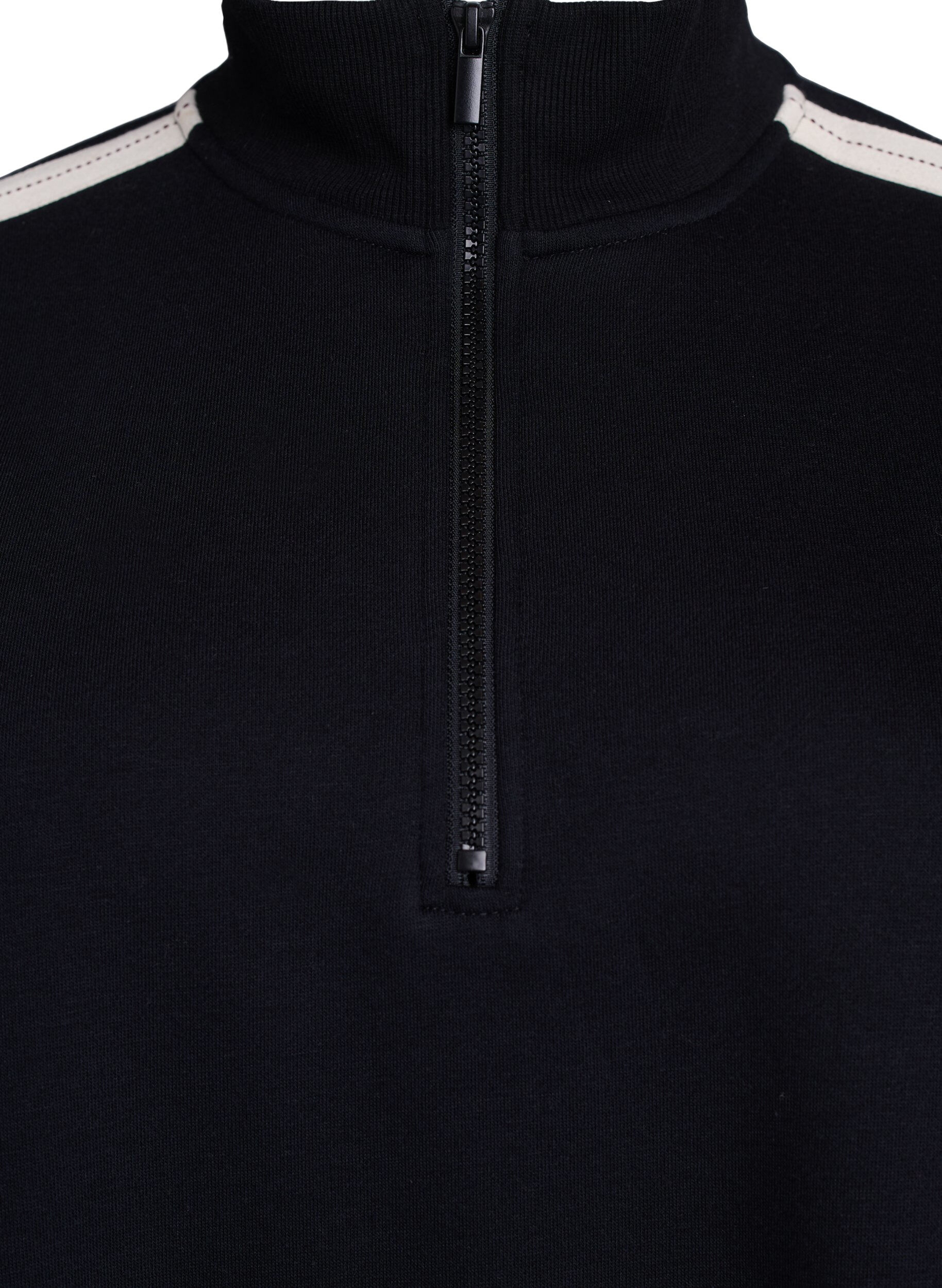 Zizzi Robe sweat-shirt courte &agrave; col montant, Noir, Packshot image number 2