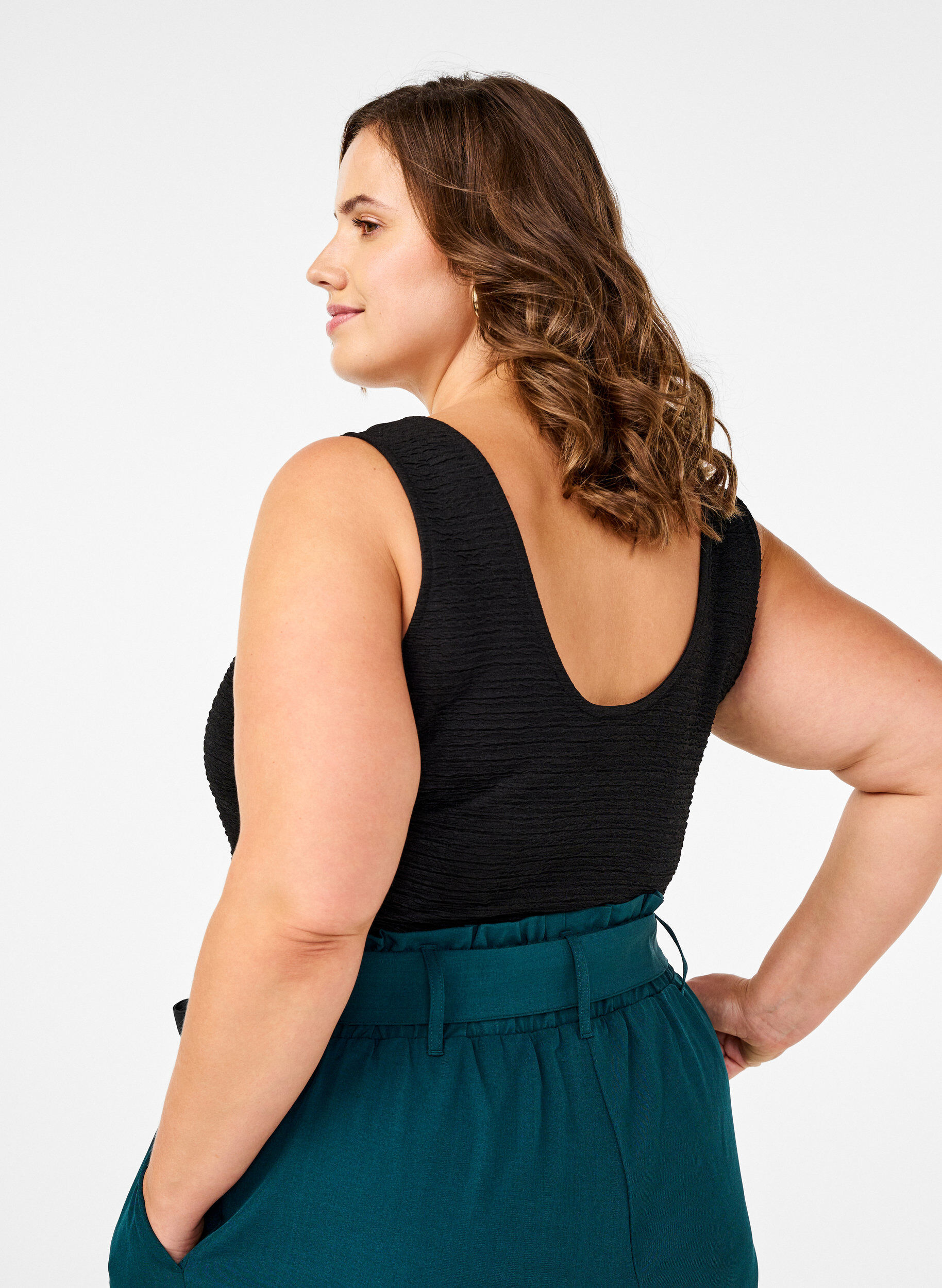 Zizzi &Auml;rmelloser Body mit Struktur, Black, Model image number 1