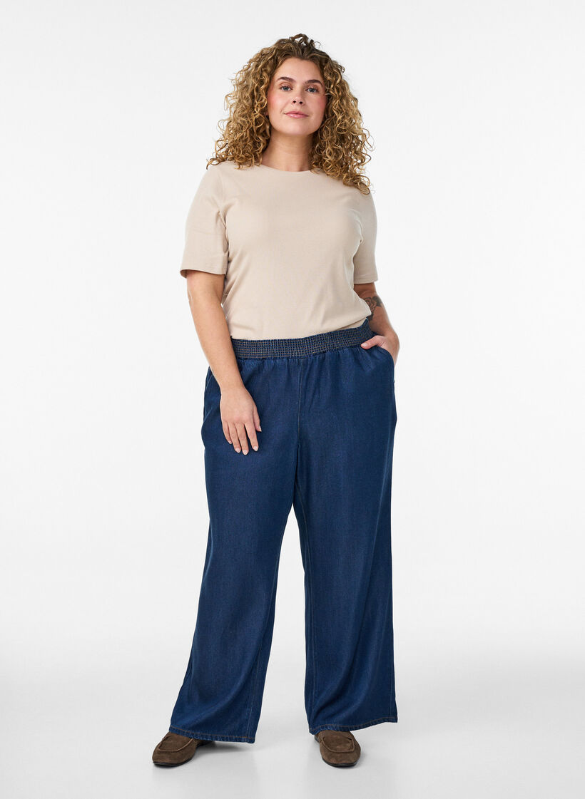 T-shirt basic c&ocirc;tel&eacute; avec col rond, Beige, Model image number 1