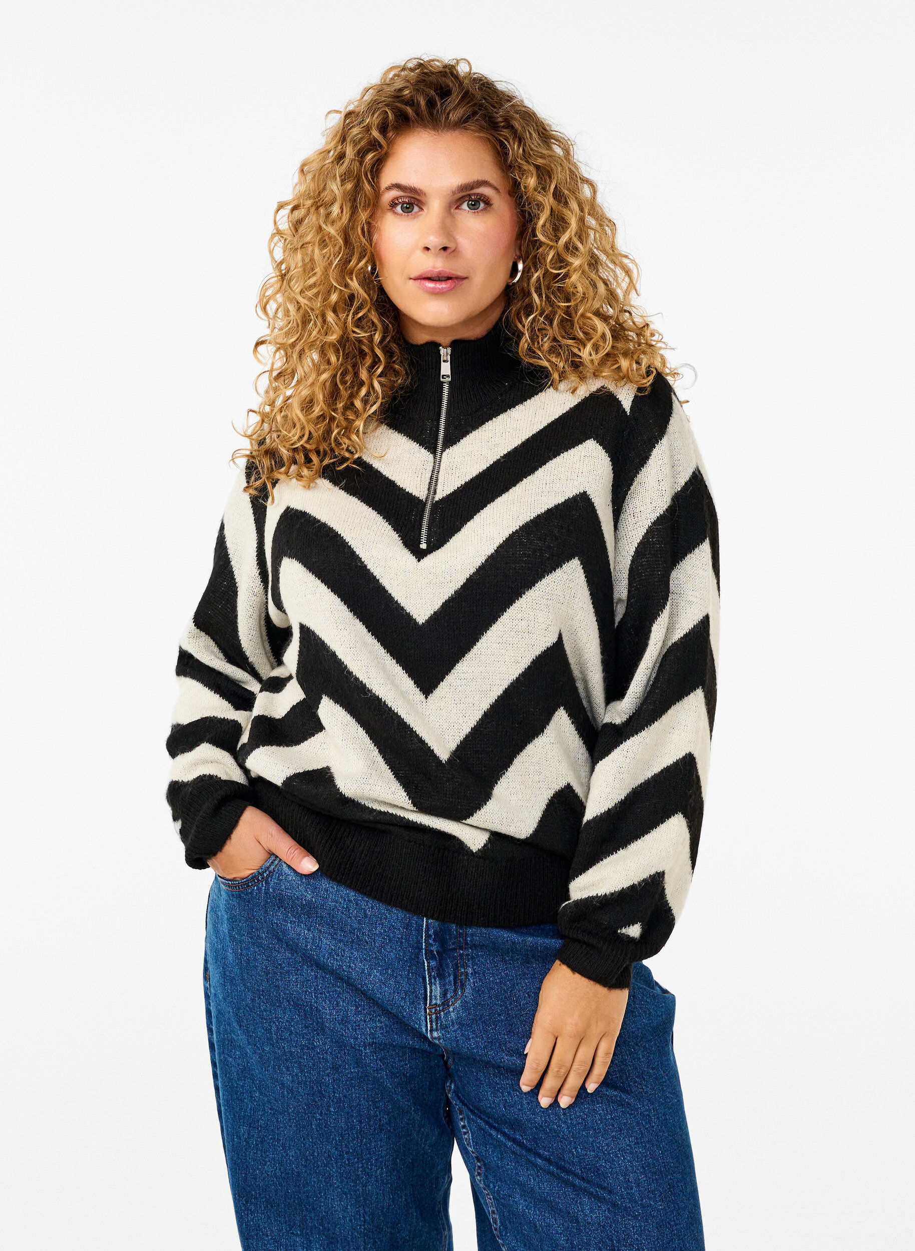 Zizzi Hochgeschlossener Strickpullover mit Rei&szlig;verschluss, Black Birch Stripe, Model image number 0