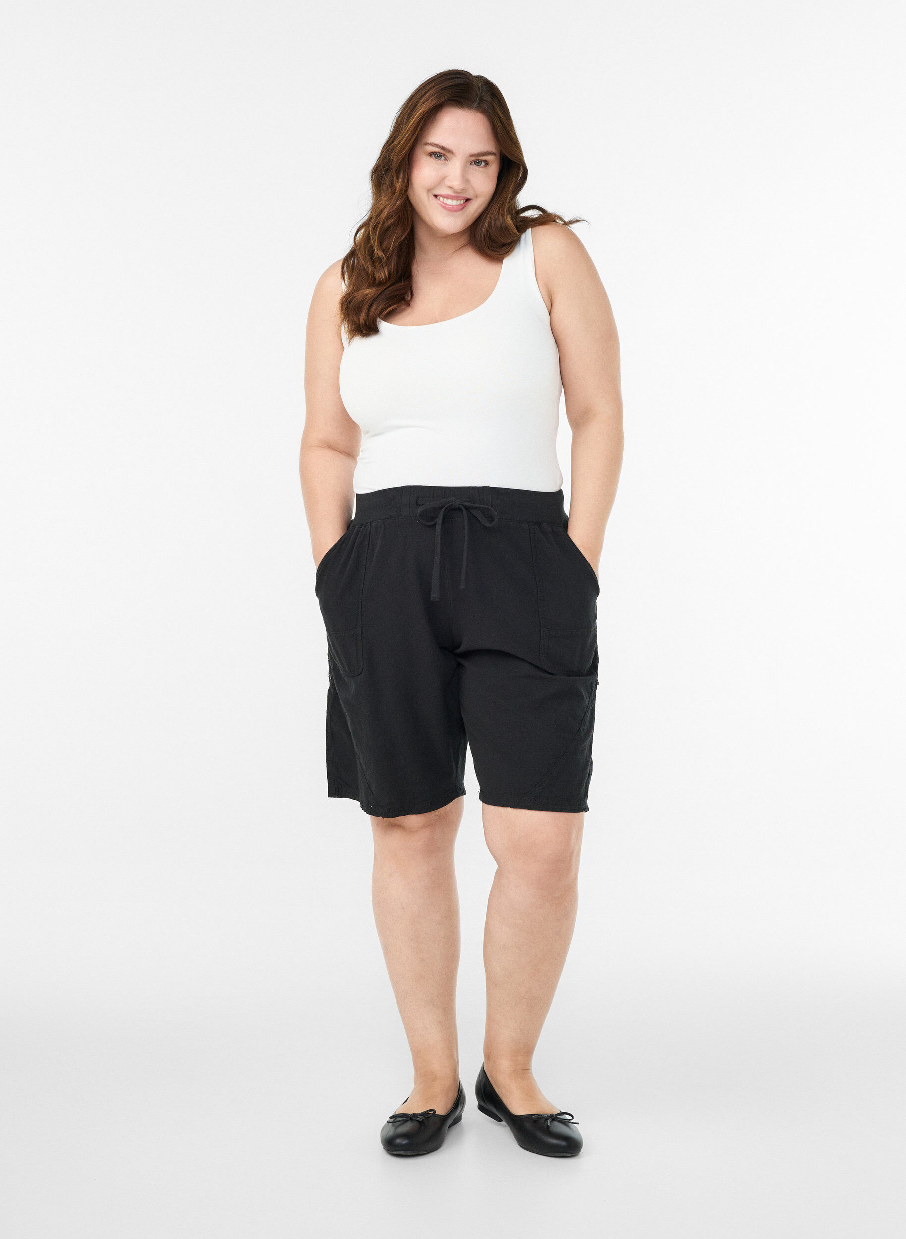 ZizziShort en coton ample avec poches, Noir, Model image number 1