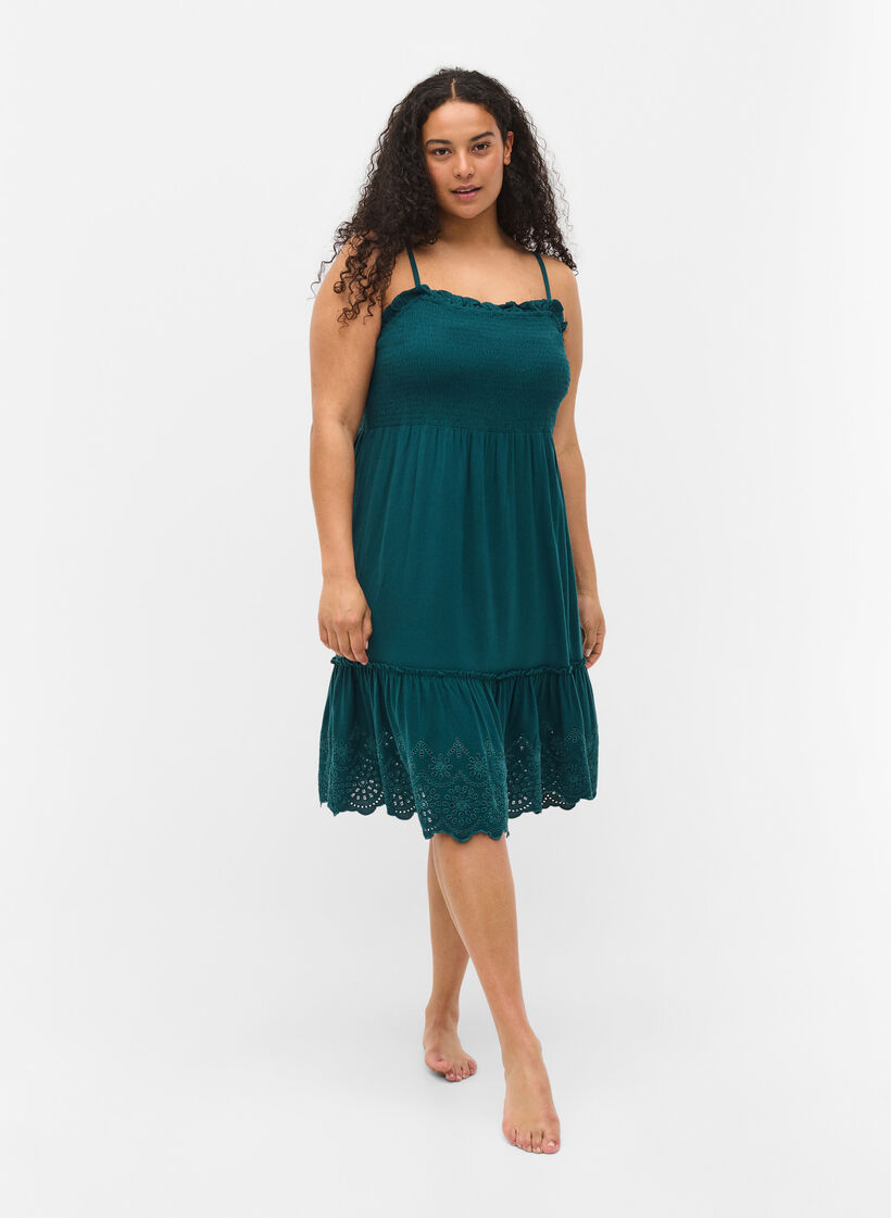 Robe de plage à smocks en viscose avec broderie anglaise, Deep Teal, Model image number 2