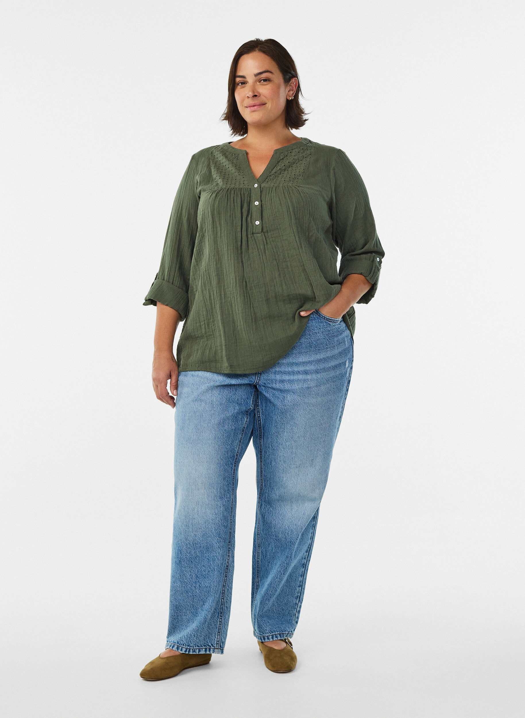 Zizzi Bluse aus Baumwollmusselin mit Lochstickerei, Gr&uuml;n, Model image number 1