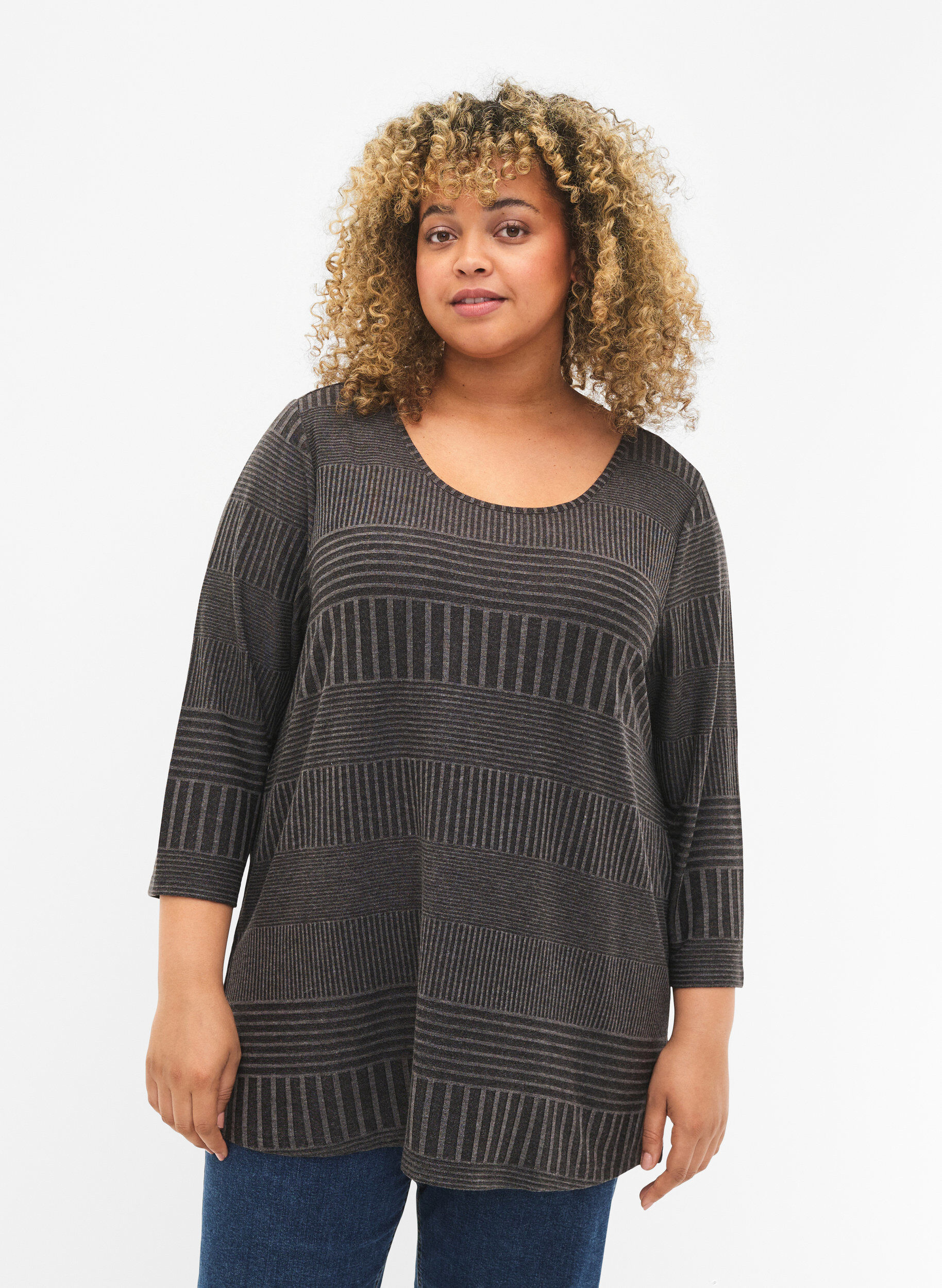 Zizzi Blouse avec manches 3/4 et motif ray&eacute;, Dark Grey Melange, Model image number 0