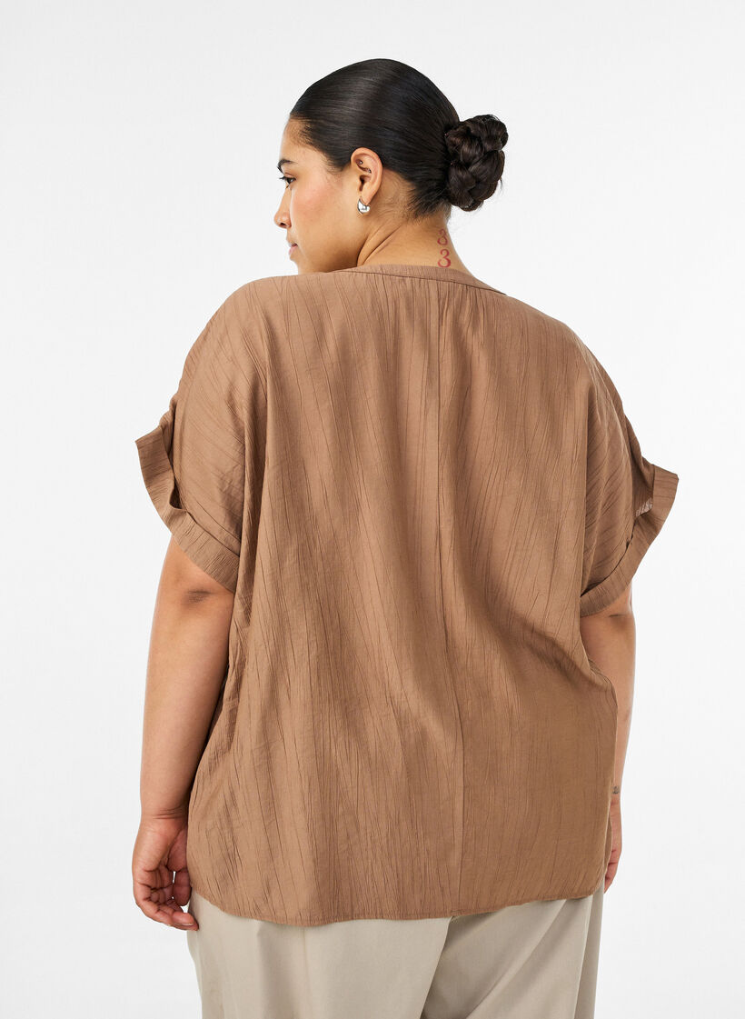 Bluse aus Viskose mit Kn&ouml;pfen und Struktur, Braun, Model image number 2