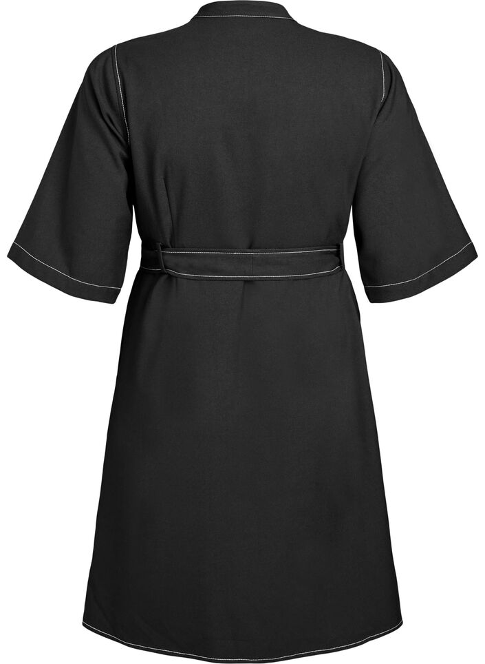 Robe chemise courte avec surpiq&ucirc;res contrastantes et ceinture &agrave; nouer, Noir, Packshot