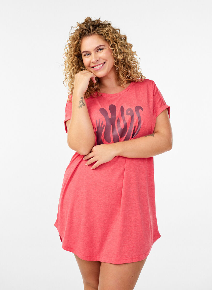 Chemise de nuit &agrave; manches courtes avec imprim&eacute; texte, Rouge, Model image number 0