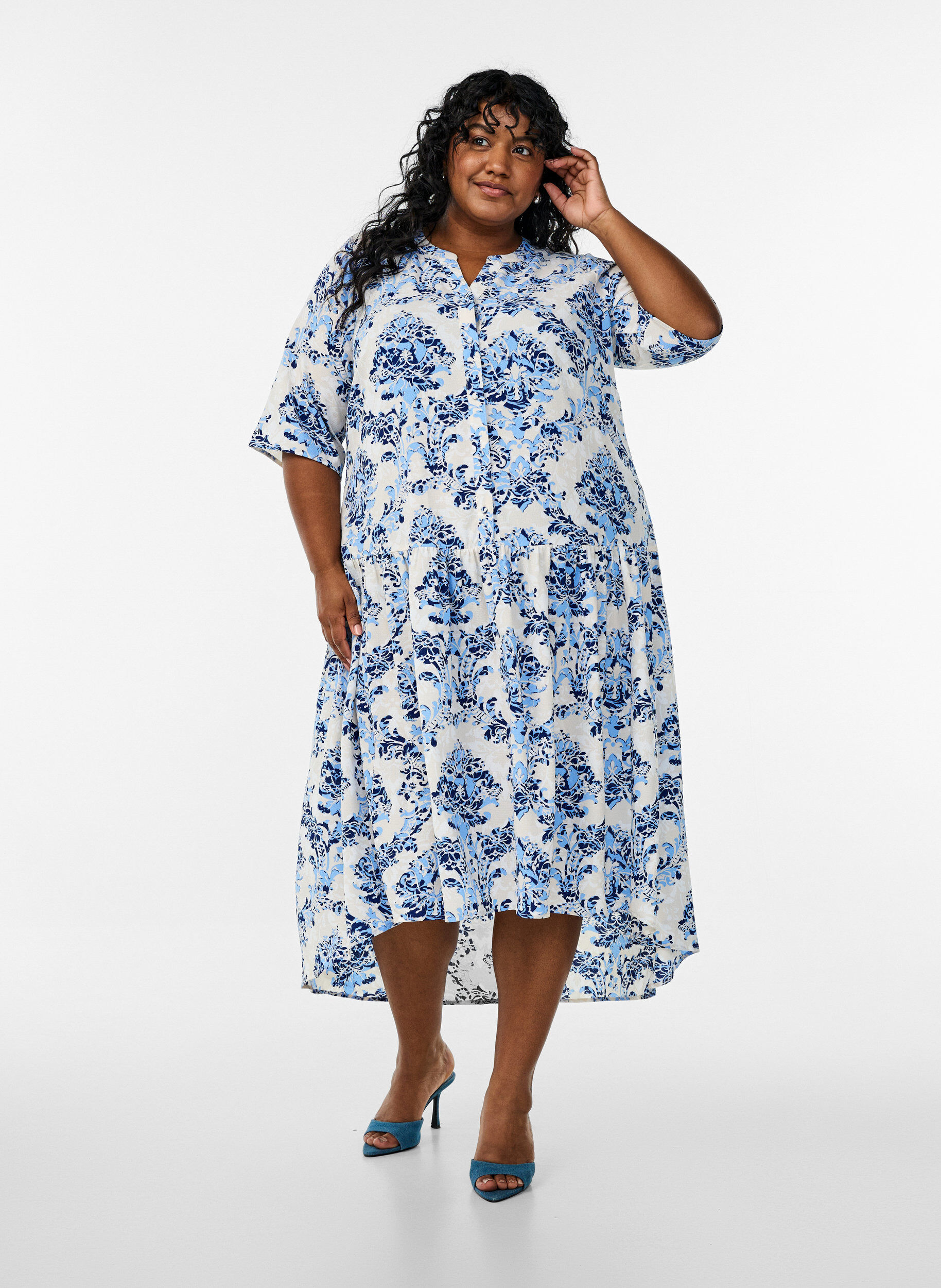 Zizzi Robe midi de forme A avec manches courtes, Beige, Model image number 1