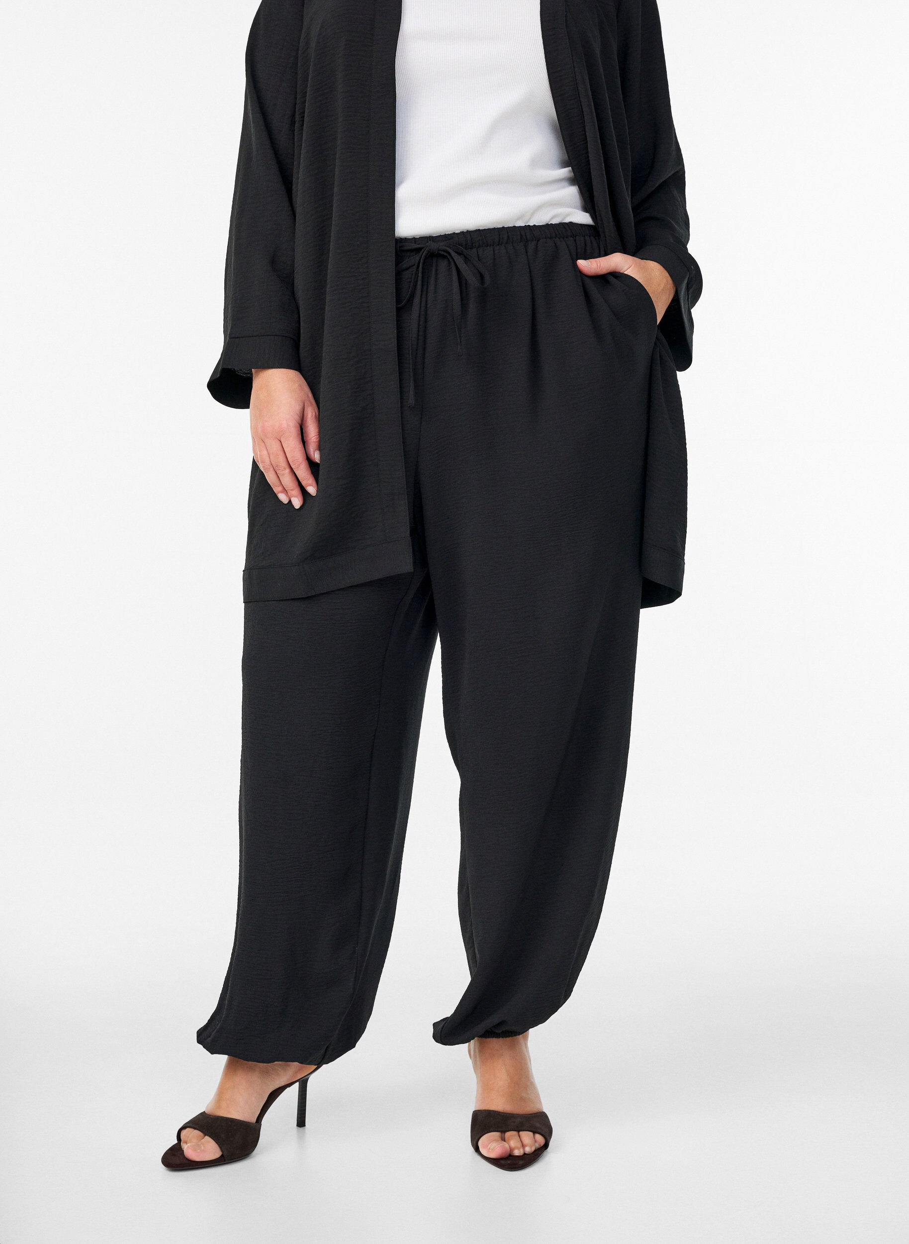 ZizziPantalon balloon taille haute, Noir, Model image number 2