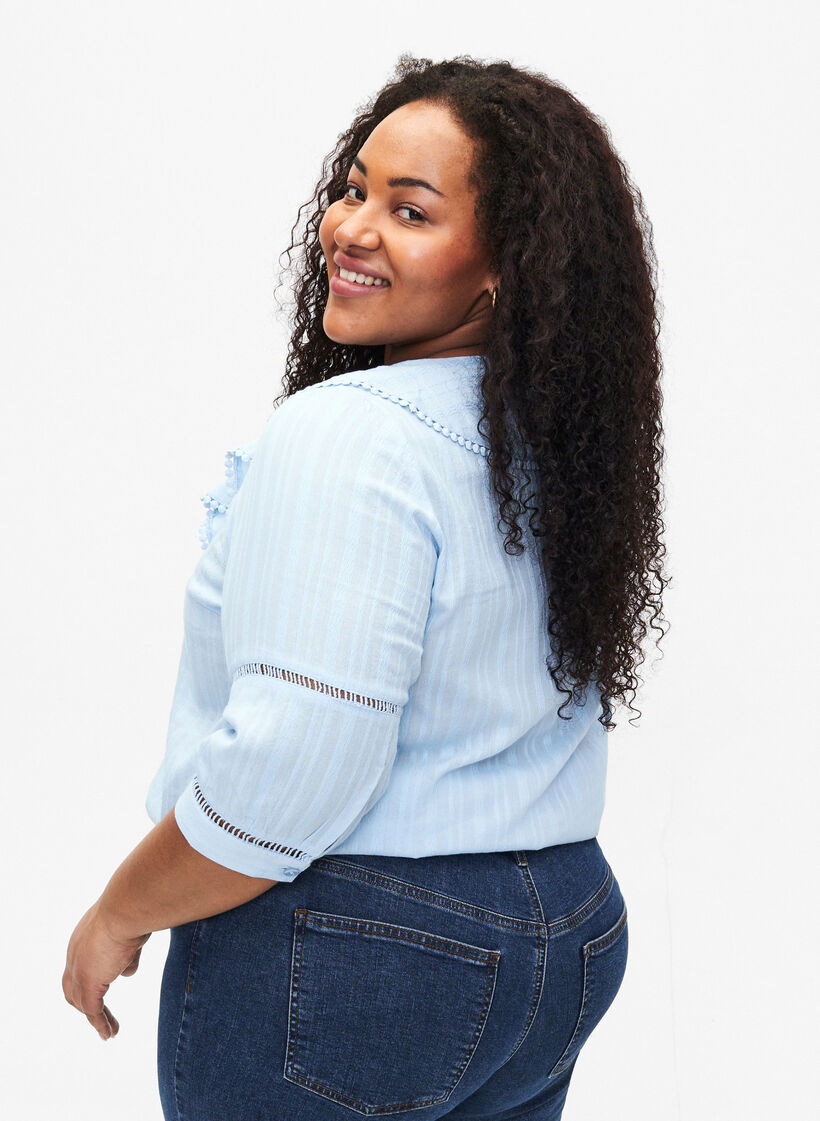 Bluse mit 3/4-Ärmeln und Spitze, Chambray Blue, Model image number 1