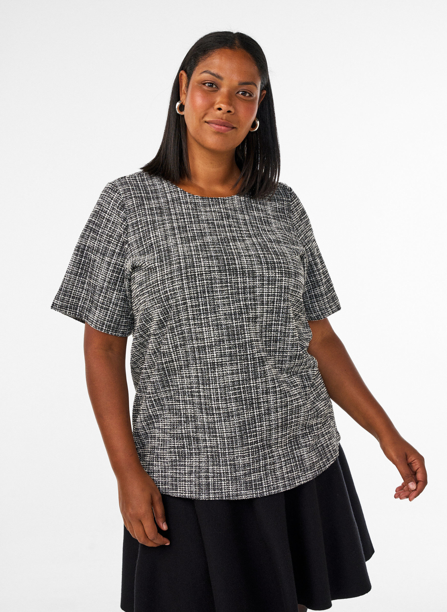 Bluse aus Webstoff mit Knopfdetail, Vanille, Model