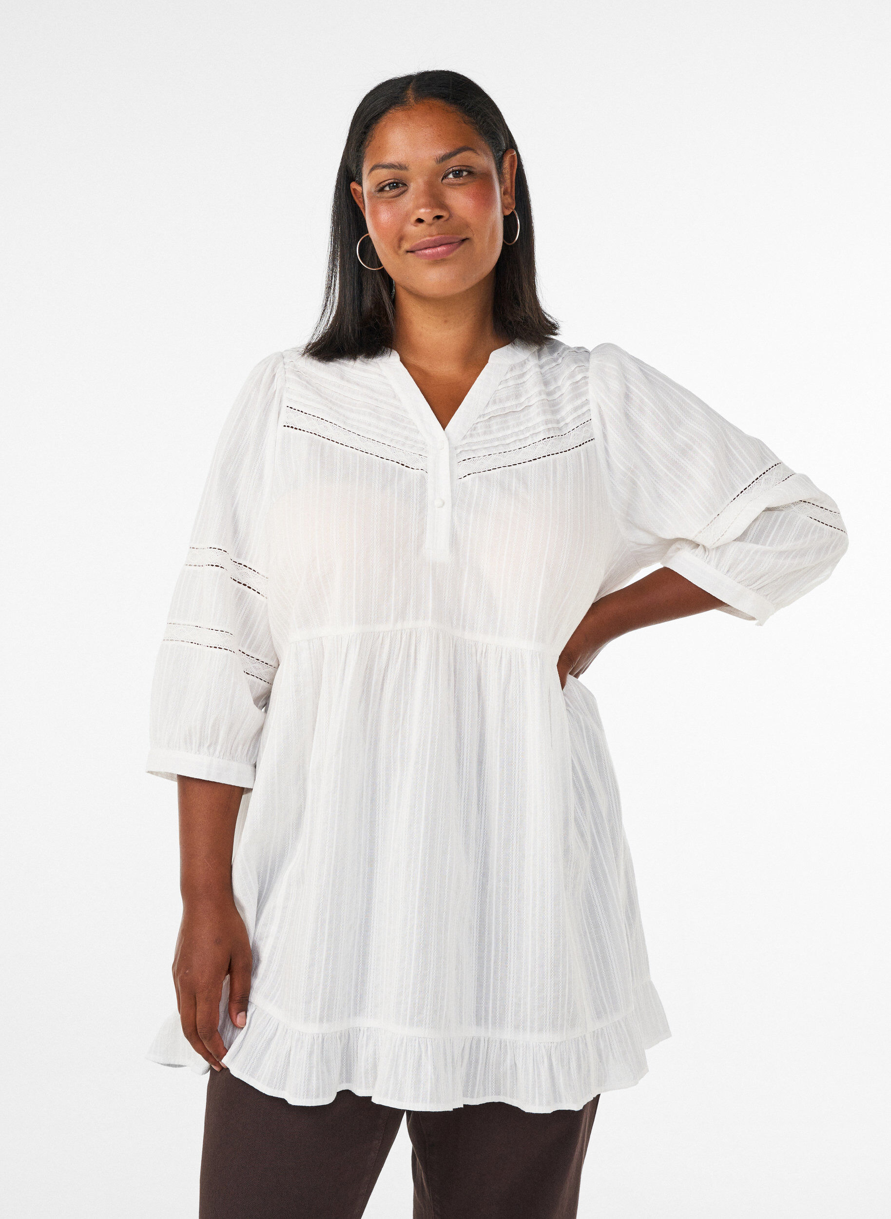 ZizziTunique avec d&eacute;tails en broderie ajour&eacute;e et manches 3/4, Vanille, Model image number 0