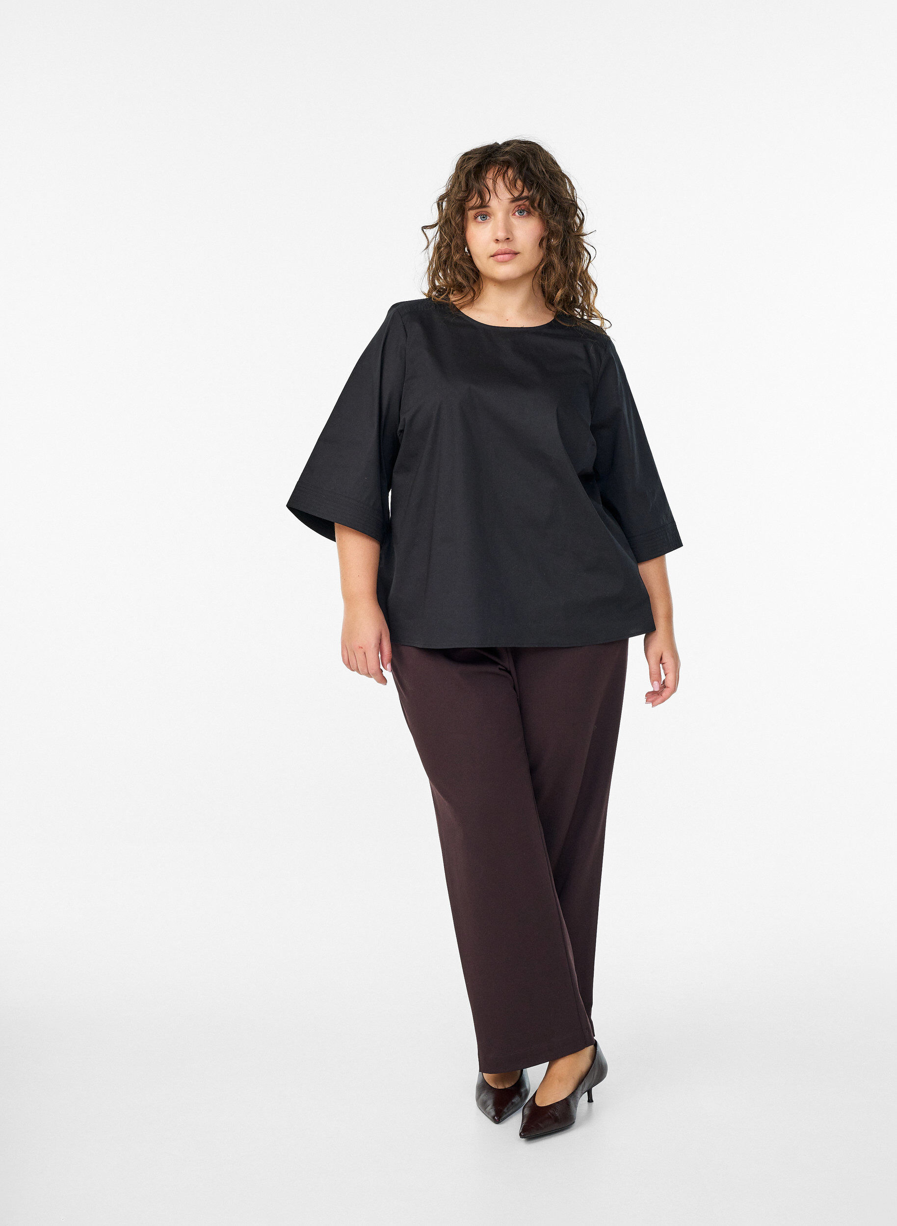 Zizzi Bluse mit Ziern&auml;hten und 3/4-&Auml;rmeln, Schwarz, Model image number 1