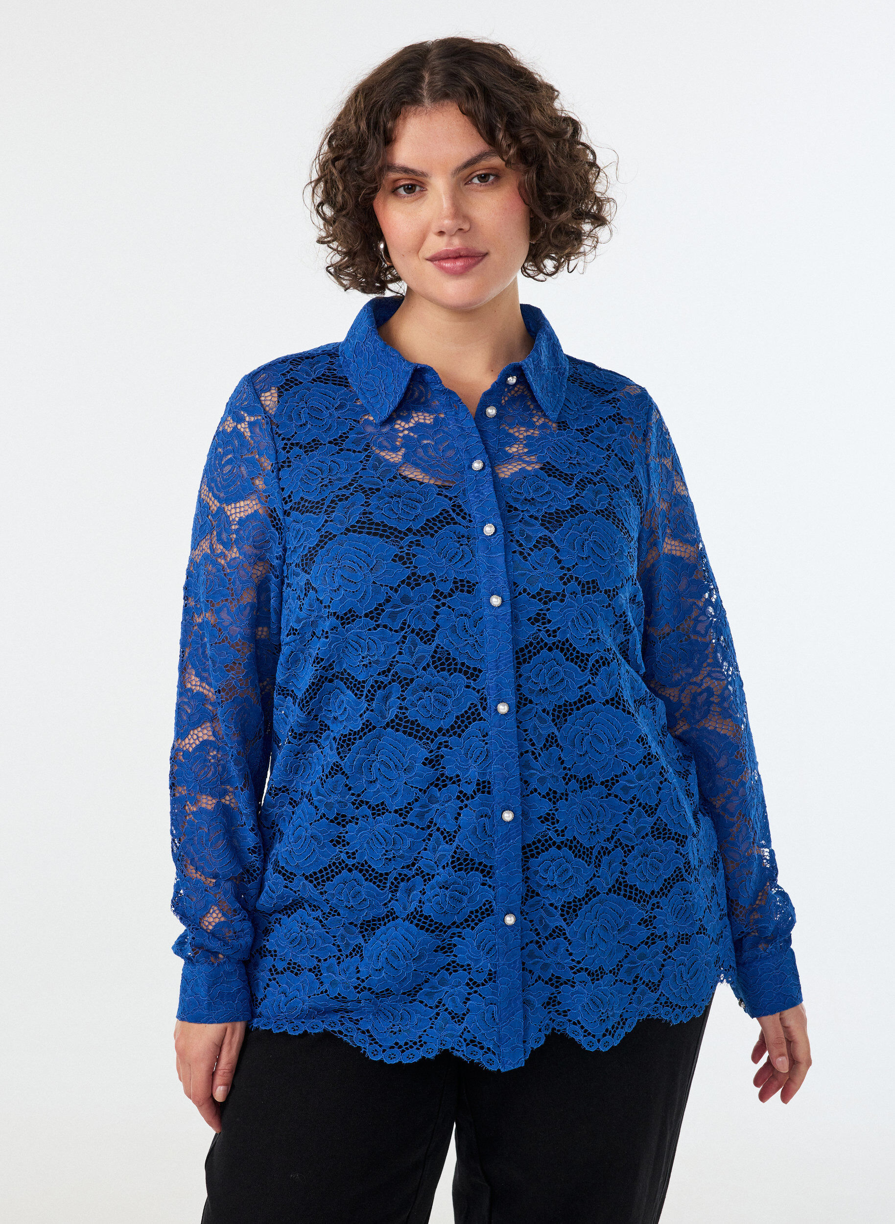 ZizziChemise en dentelle avec boutons nacr&eacute;s, Bleu, Model image number 0