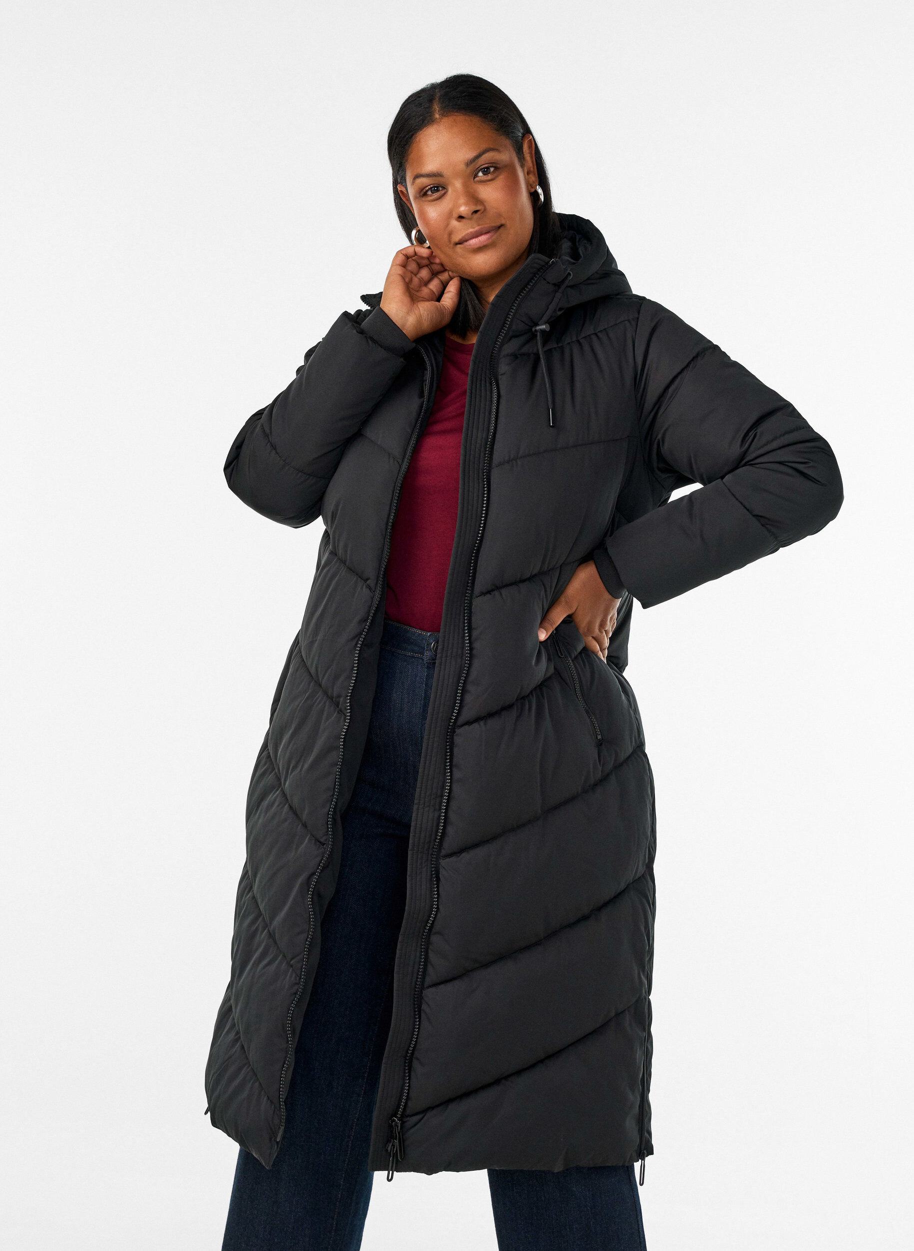 ZizziLanger Puffermantel mit Kapuze und Taschen, Schwarz, Model image number 0