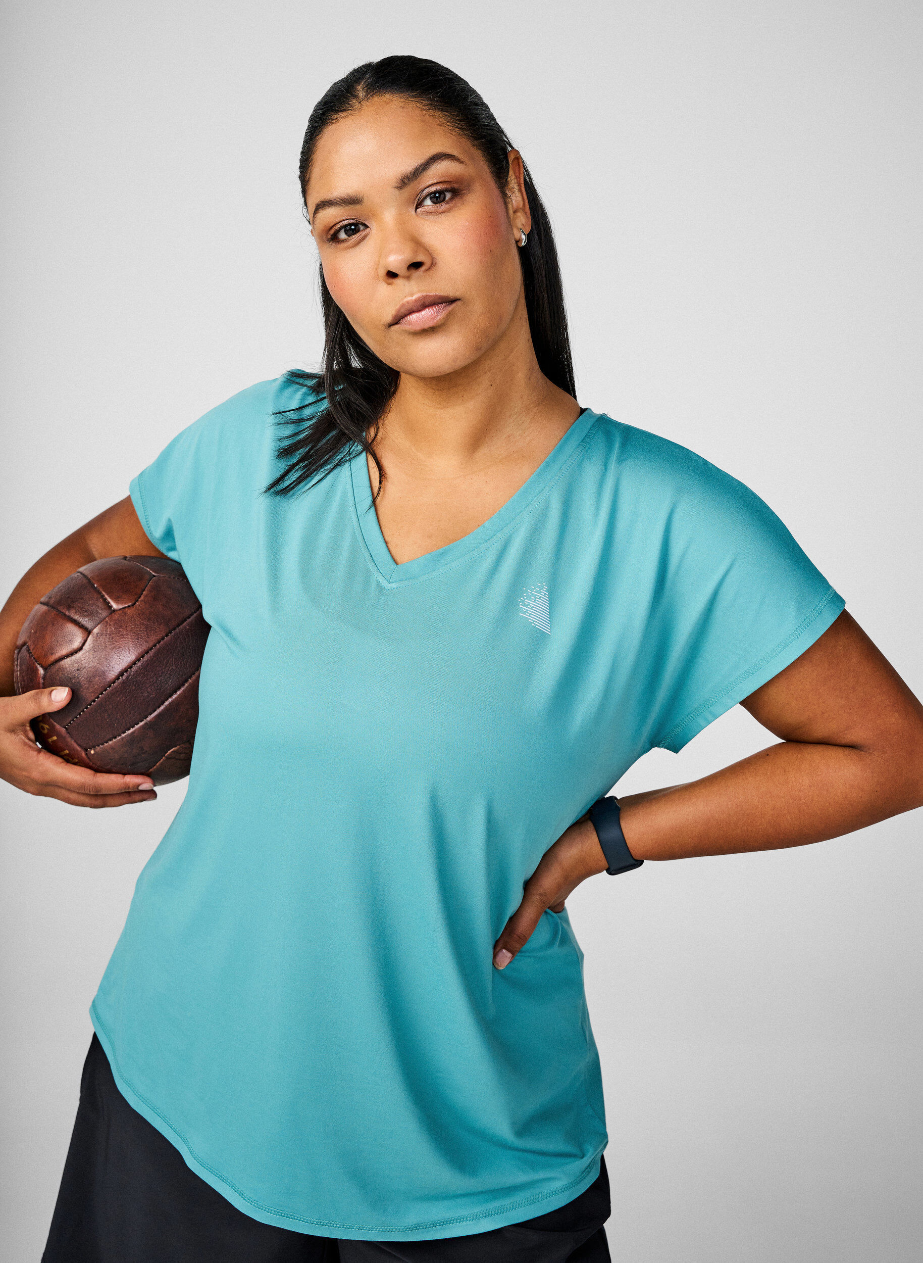 Zizzi T-shirt de sport ample avec col en V, Vert, Image image number 0