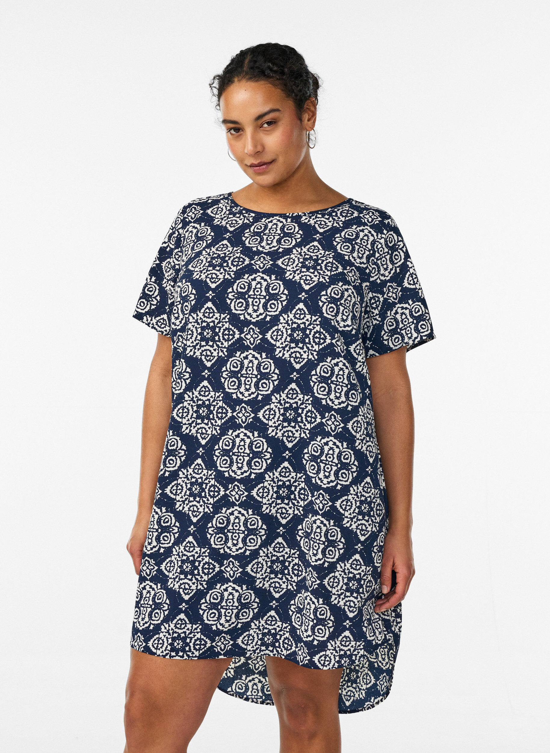 Zizzi Robe &agrave; manches courtes avec imprim&eacute;, Bleu, Model image number 0