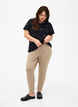 Pantalon court avec poches, Beige, Model image number 0