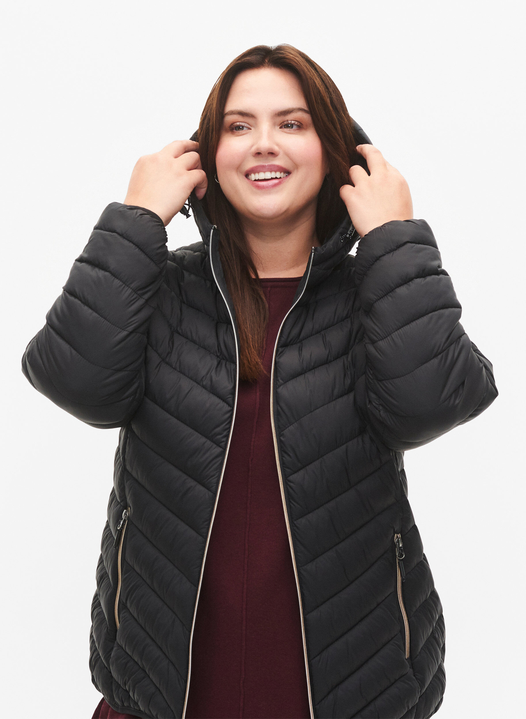 Zizzi Leichte Steppjacke mit Kapuze, Schwarz, Model image number 3