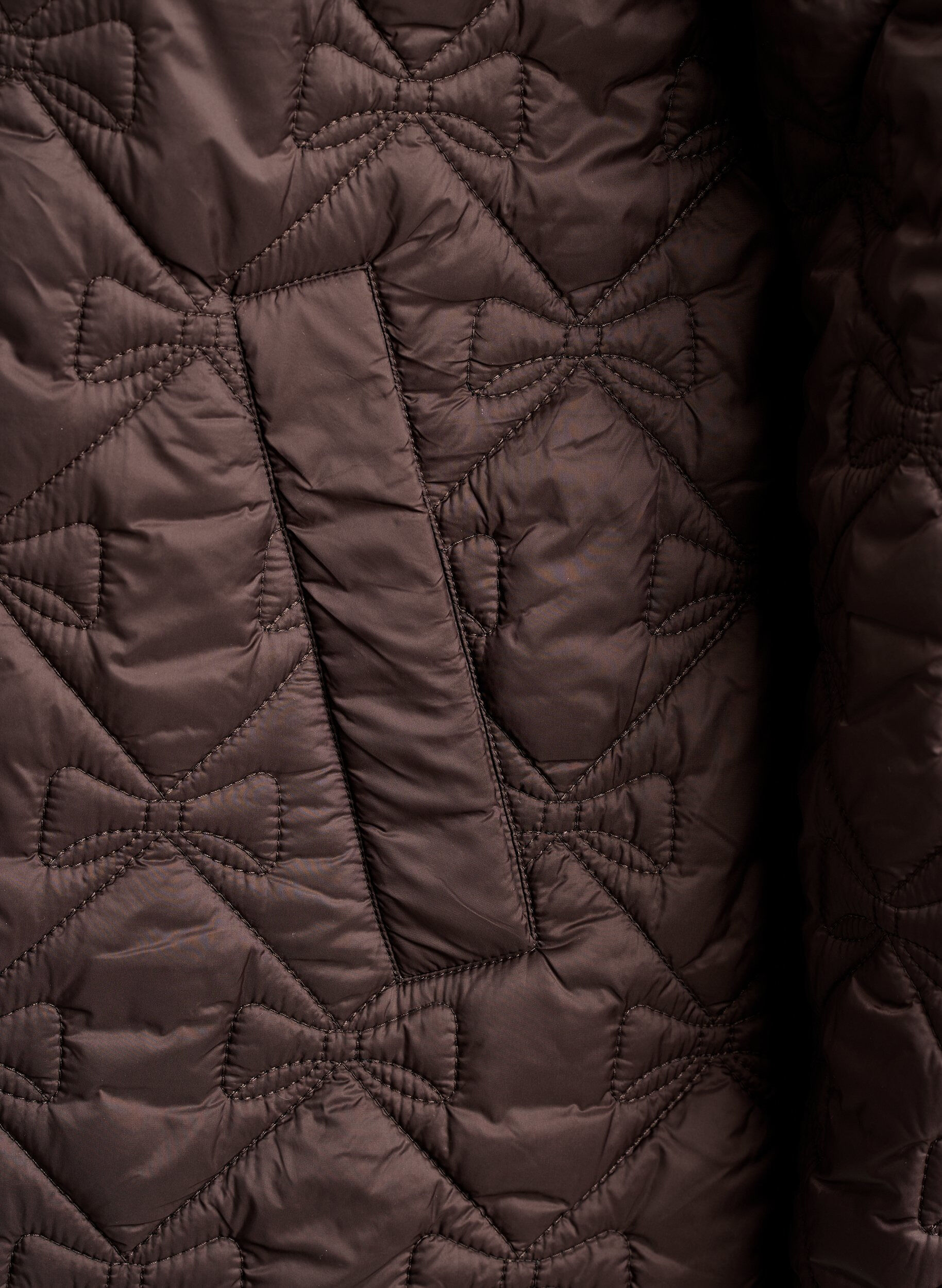 ZizziVeste l&eacute;g&egrave;rement matelass&eacute;e &agrave; surpiq&ucirc;res d&eacute;coratives, Marron, Packshot image number 3