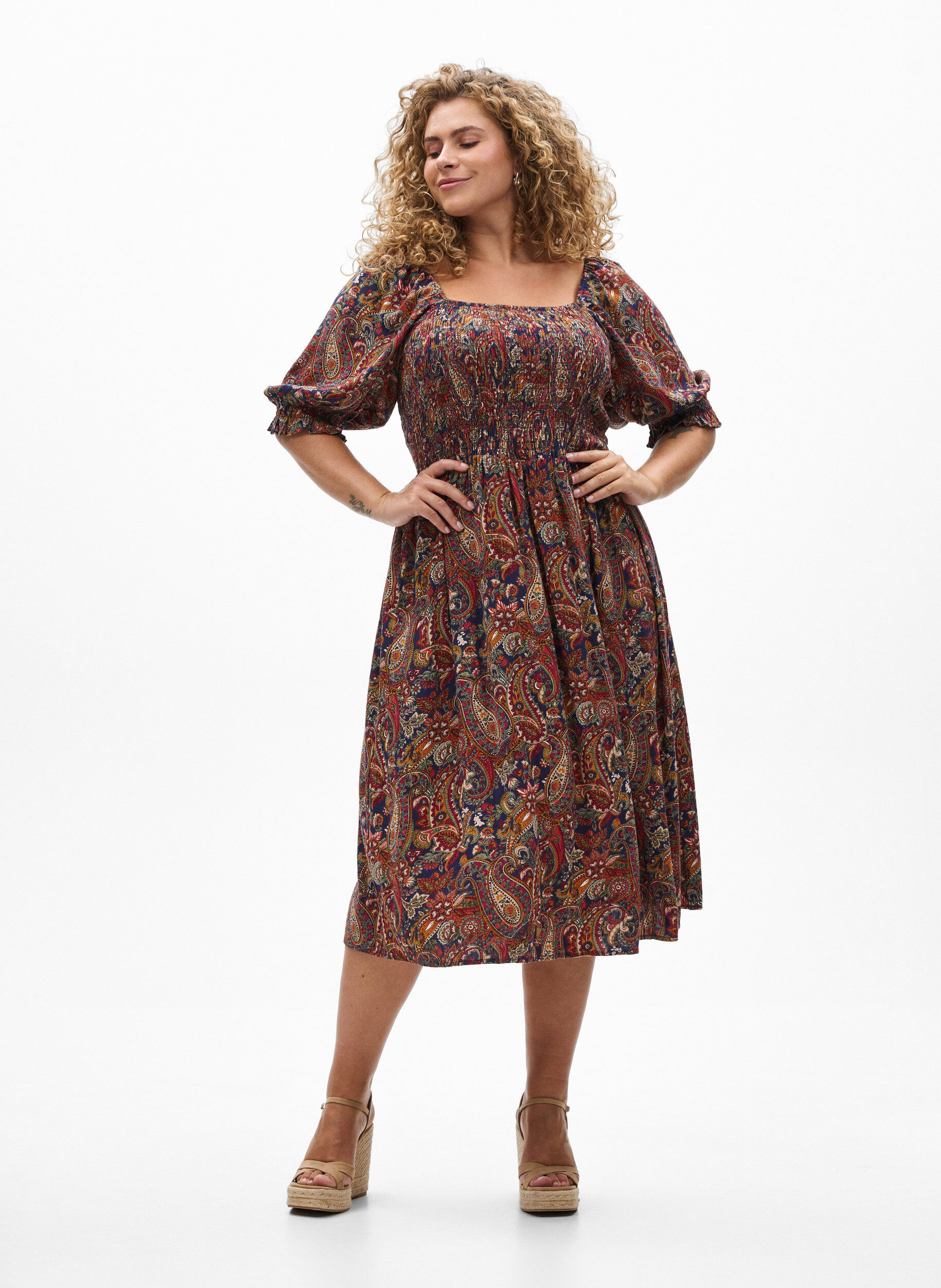 ZizziRobe d'&eacute;t&eacute; en viscose &agrave; imprim&eacute; paisley, Bleu, Model image number 1