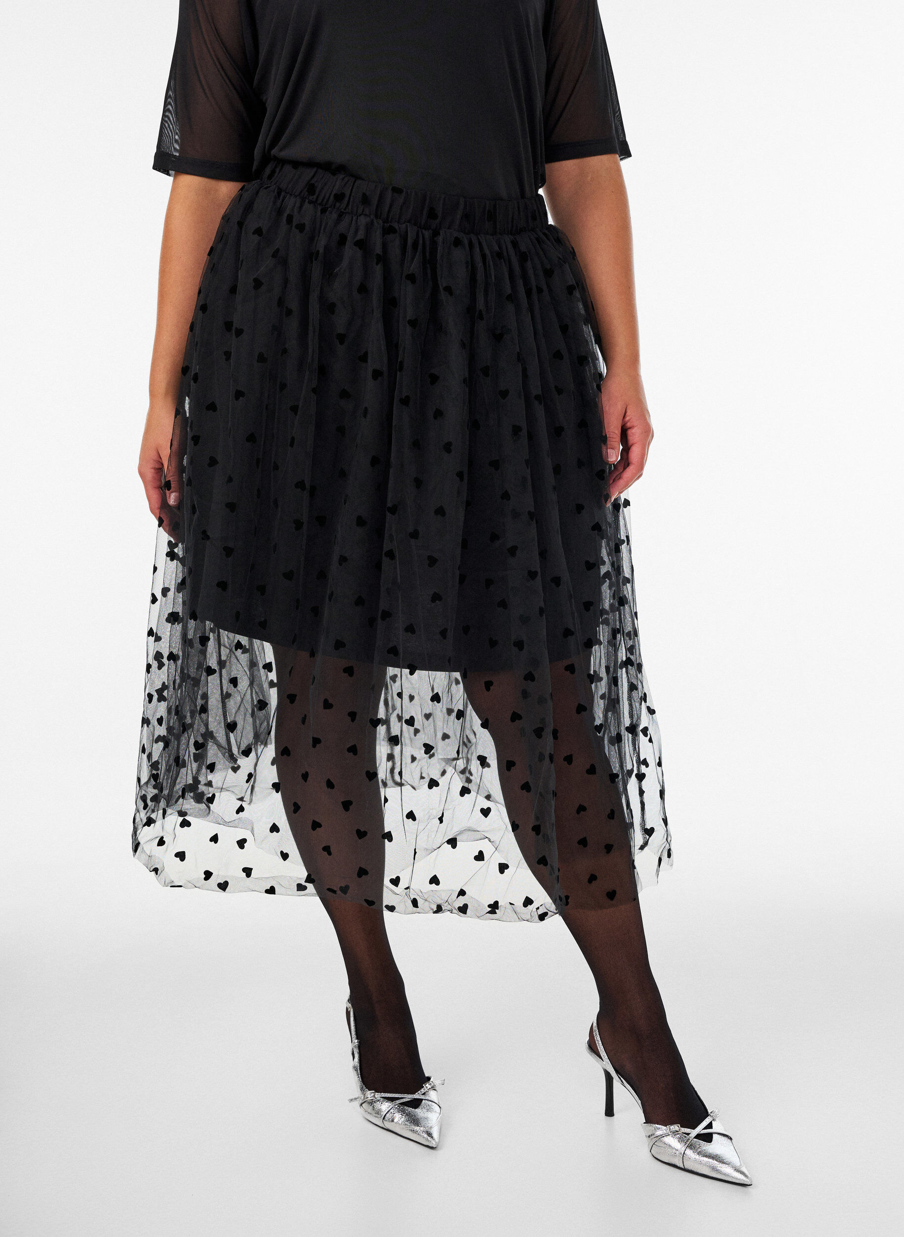 ZizziJupe midi en tulle avec des c&oelig;urs, Noir, Model image number 0
