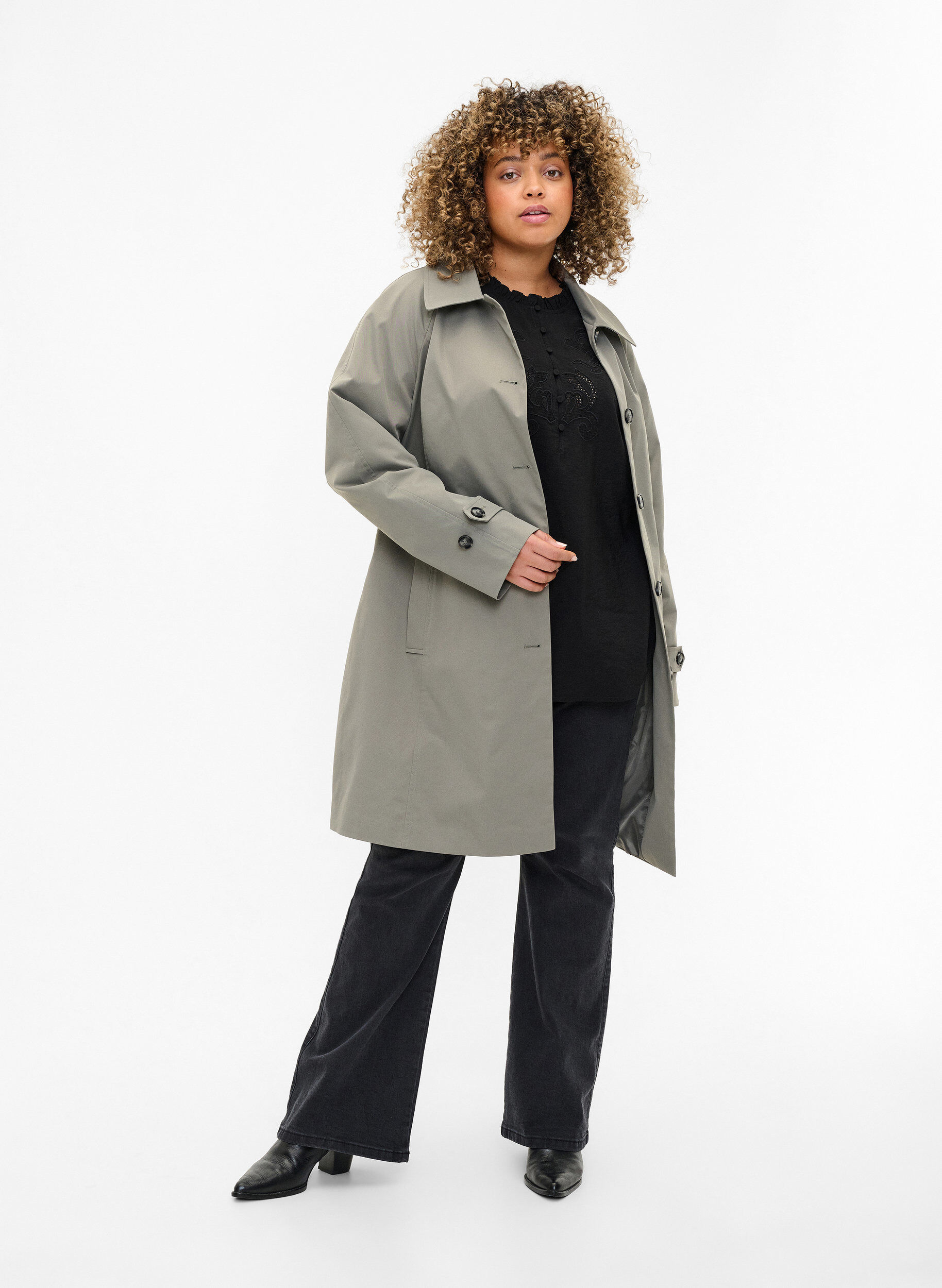Zizzi Trenchcoat mit Taschen und G&uuml;rtel, Sea Spray, Model image number 3