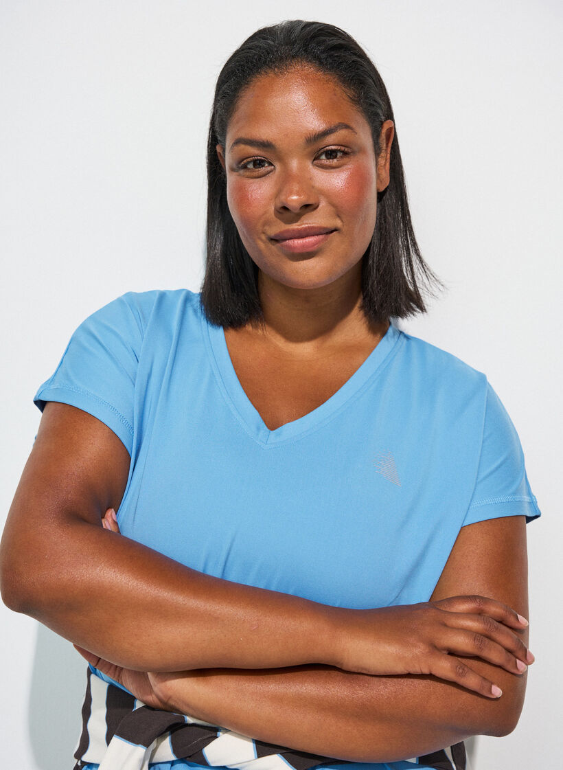 T-shirt de sport ample avec col en v, Bleu Clair, Model image number 3