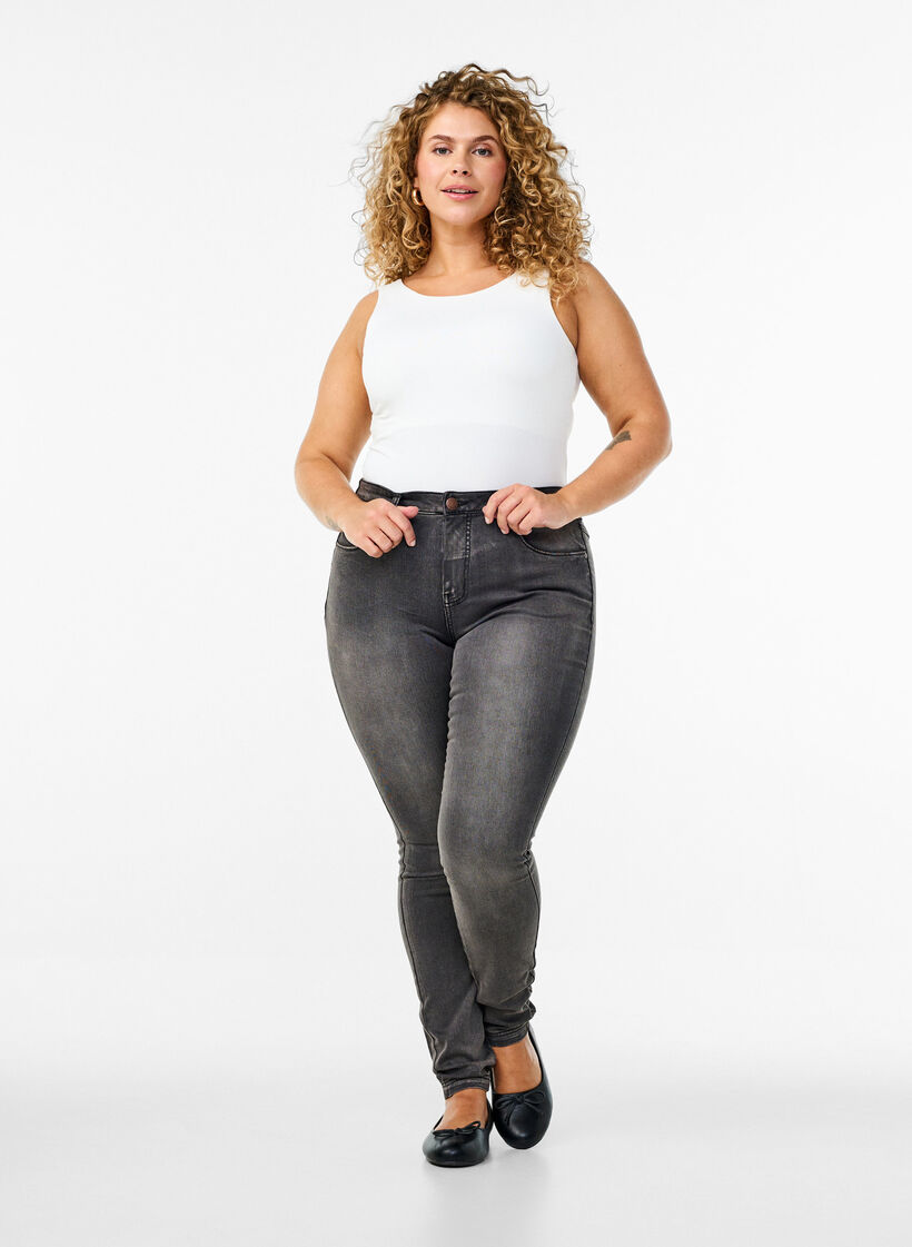 Extra schmale Amy Jeans mit hoher Taille, Dark Grey Denim, Model image number 0