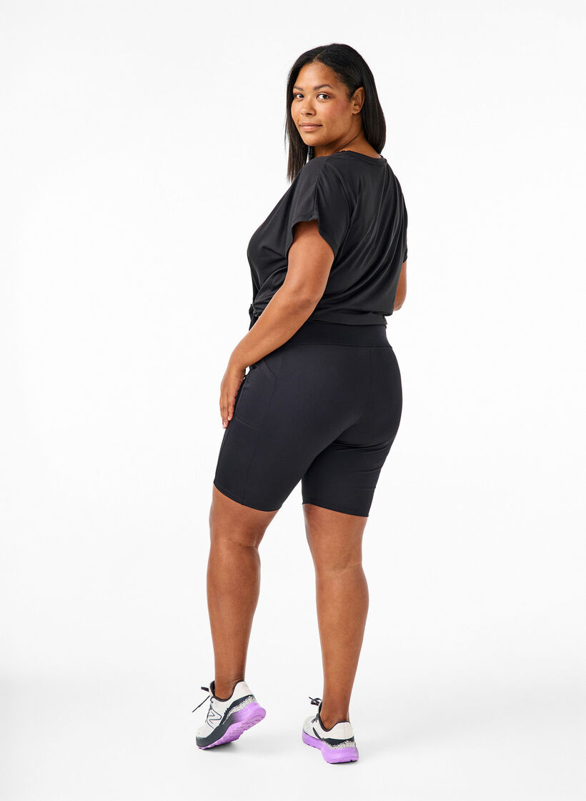 Short à taille haute, ajusté avec poches, Black, Model image number 1