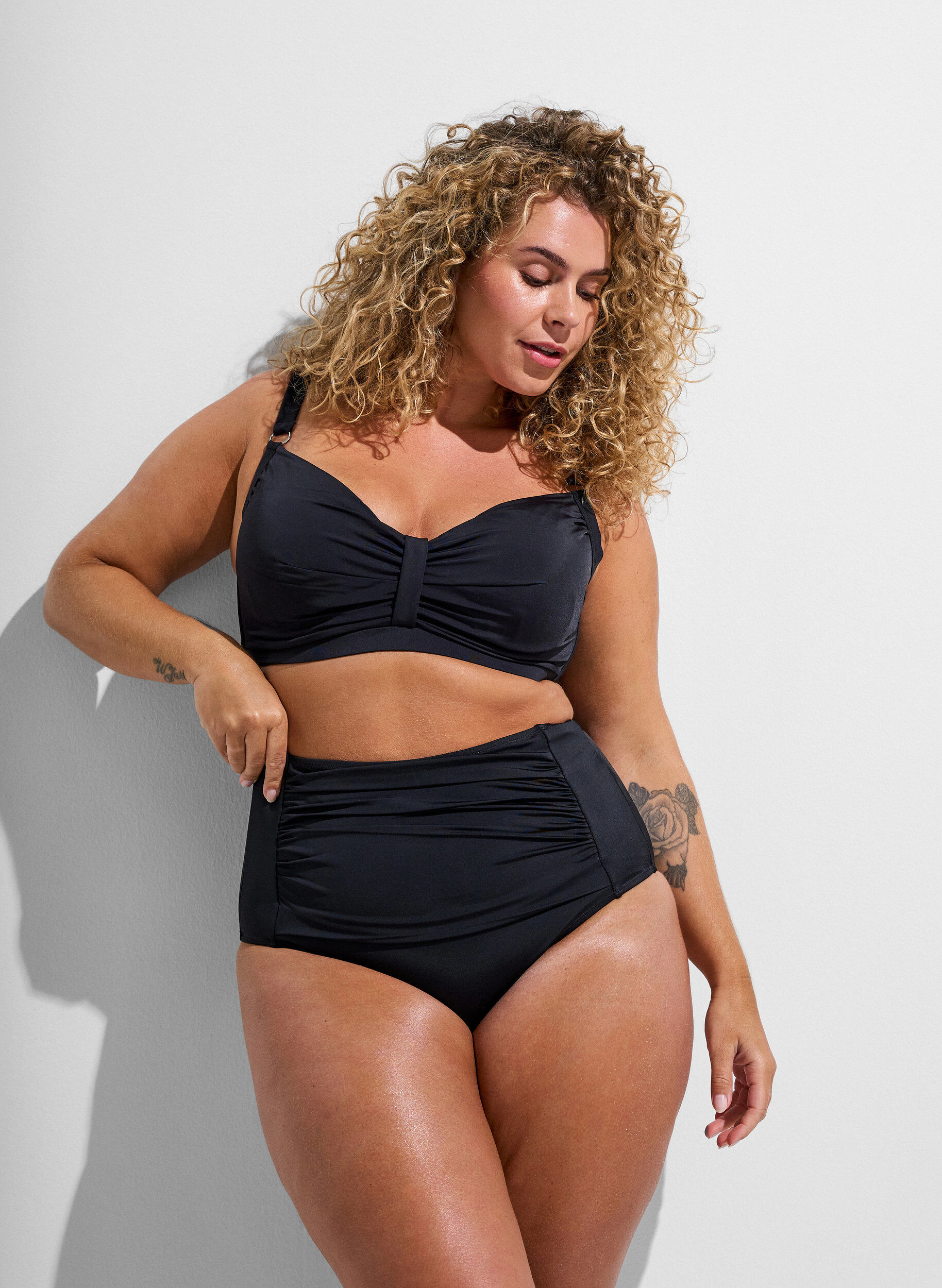 Bas de bikini &agrave; taille haute, Noir, Model