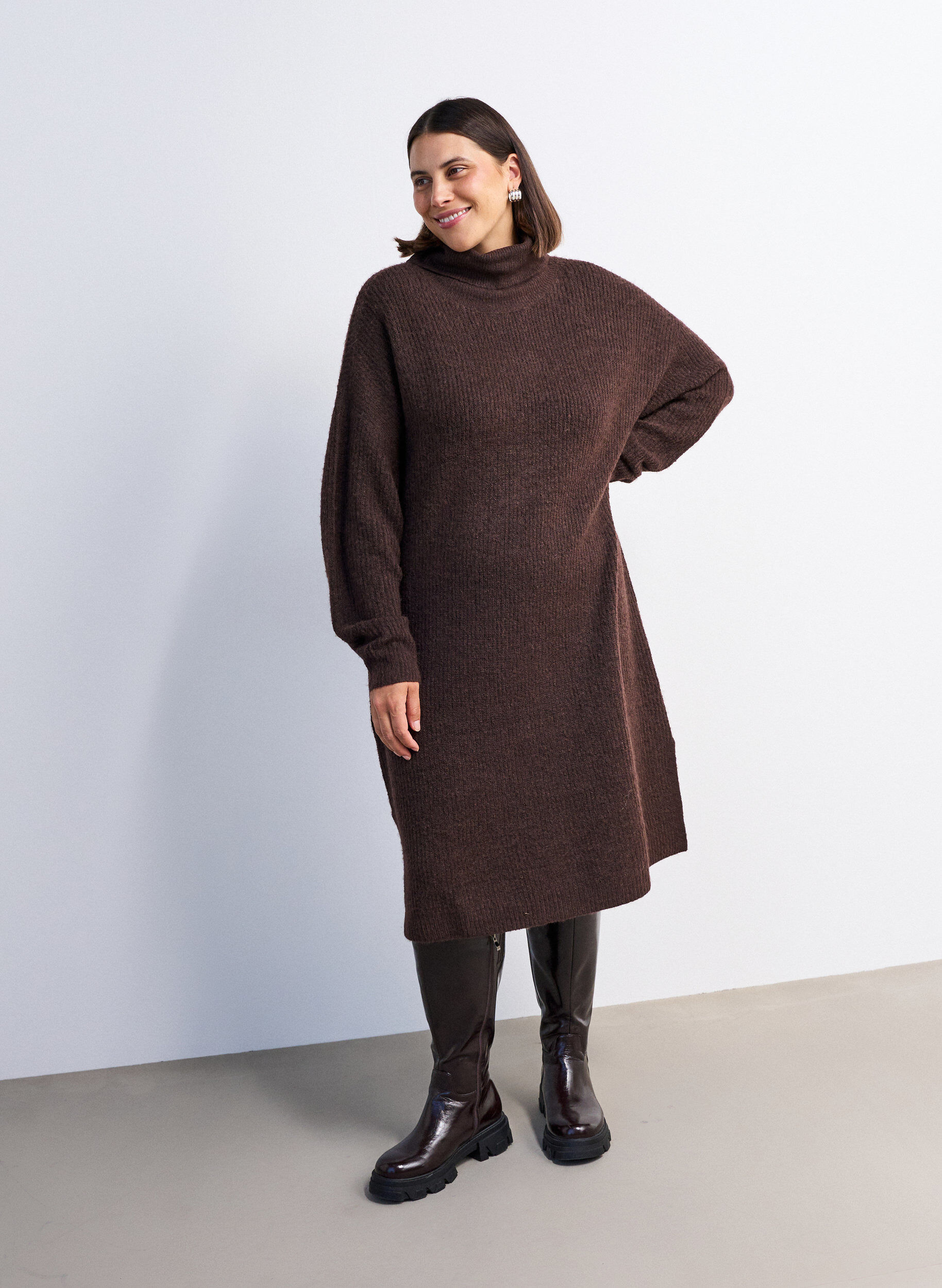 ZizziStrickkleid mit Rollkragen, Braun, Model image number 0