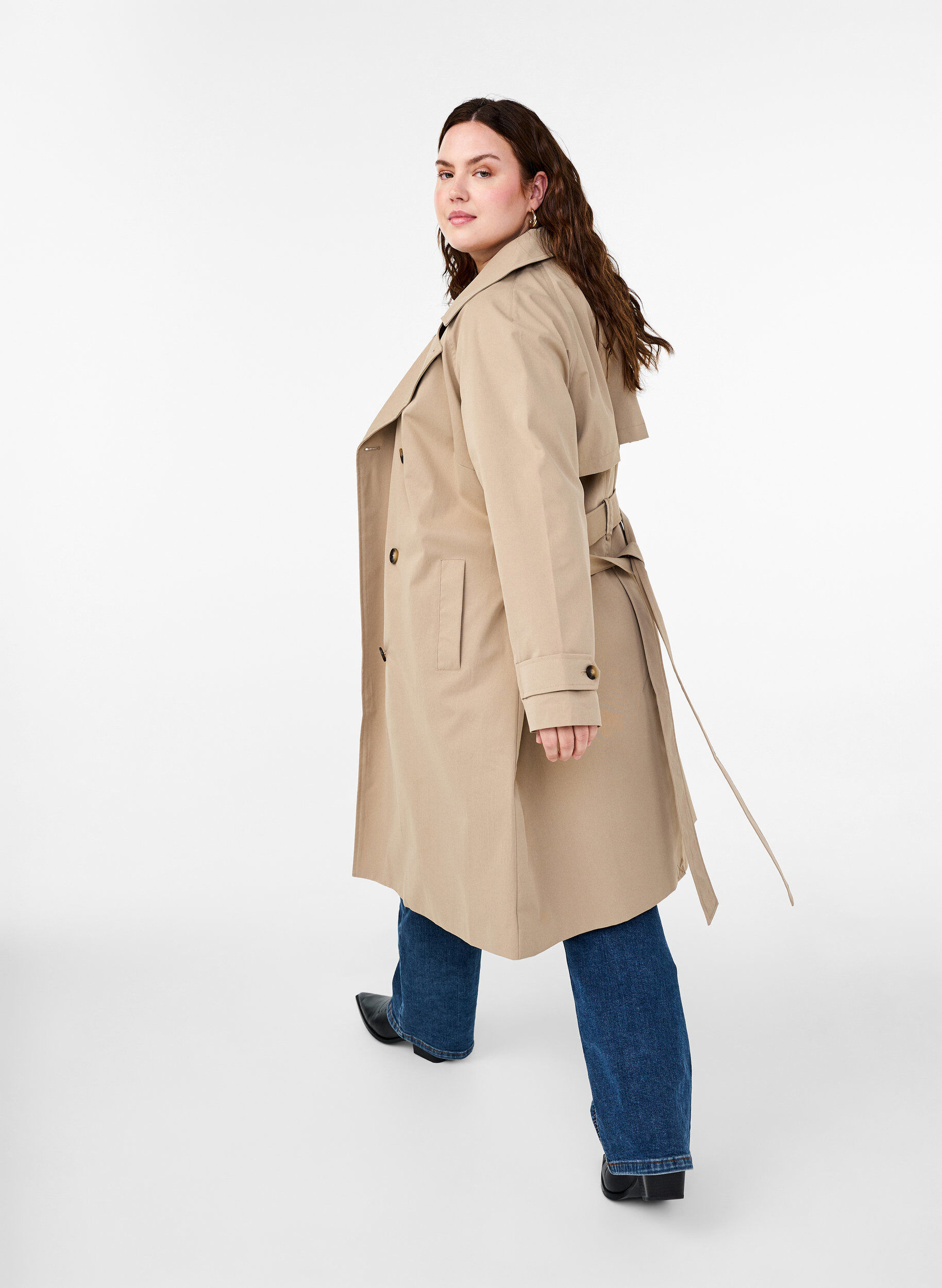 Zizzi Klassischer langer Trenchcoat mit G&uuml;rtel, Chinchilla, Model image number 2