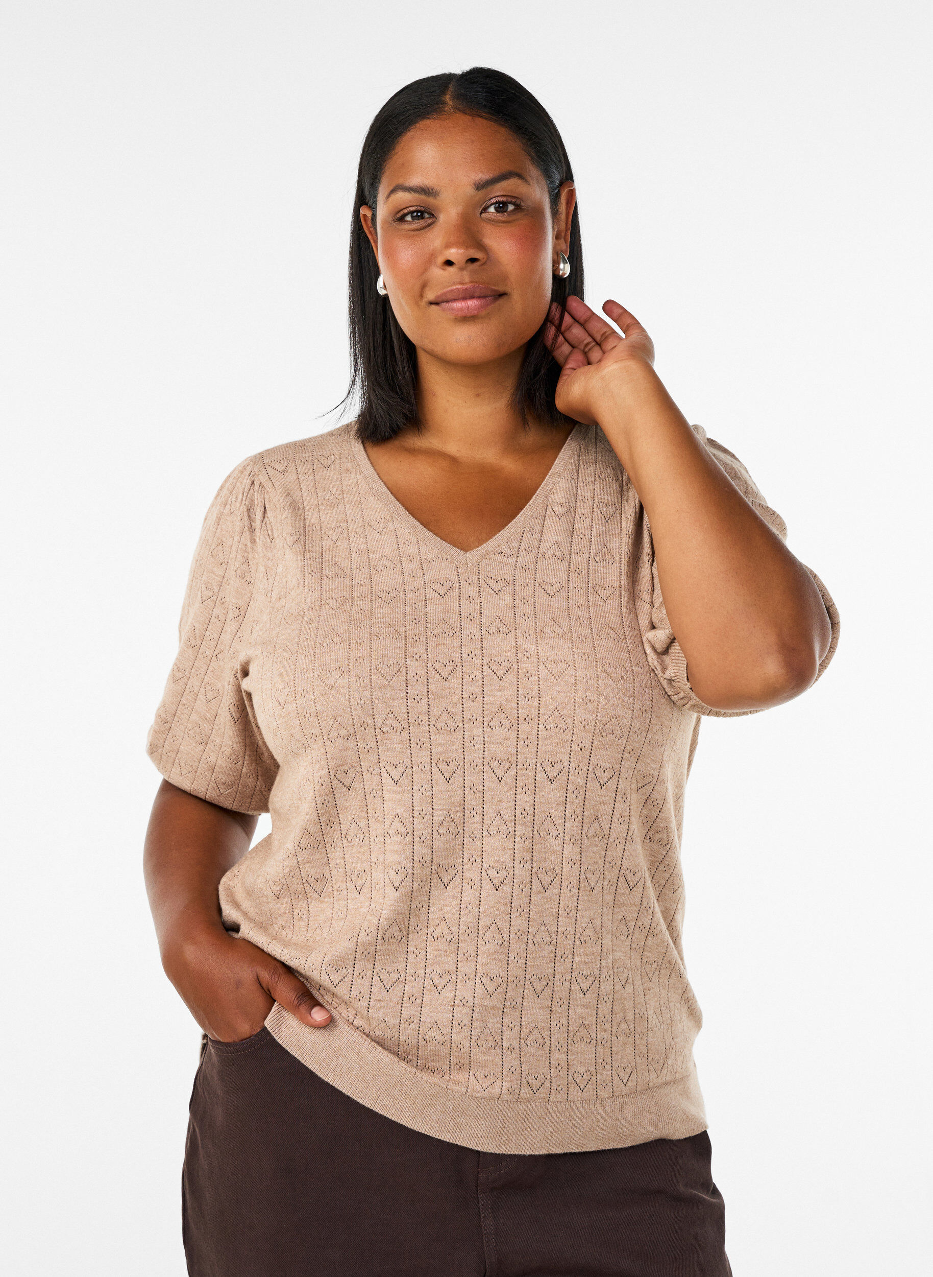 ZizziKurz&auml;rmelige Bluse aus Strick mit Pointelle-Muster, Beige, Model image number 0