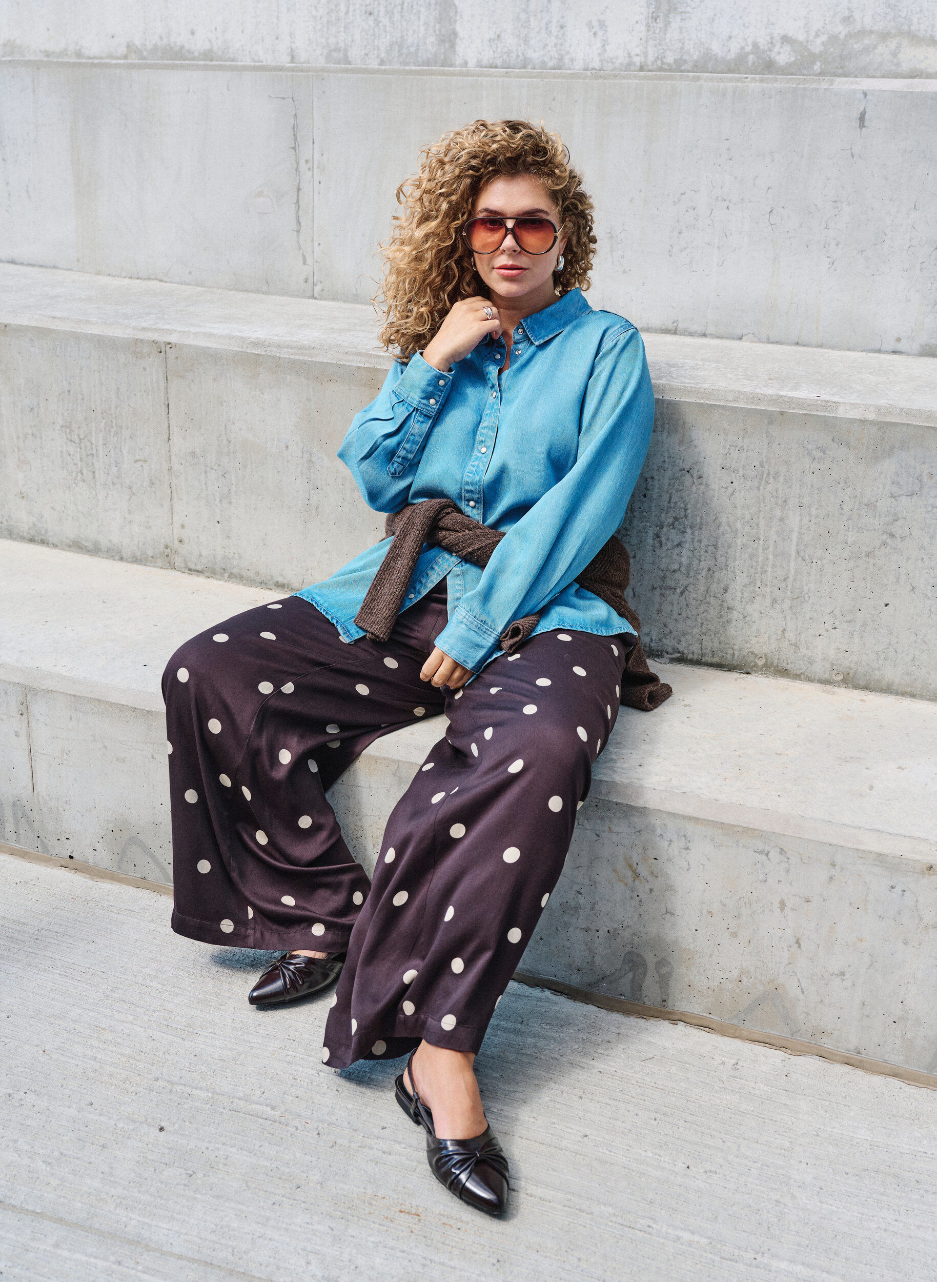 ZizziPantalon en viscose &agrave; pois et &agrave; coupe ample, Marron, Image image number 0