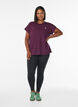 Einfarbiges Trainings-T-Shirt, Lila, Model image number 1