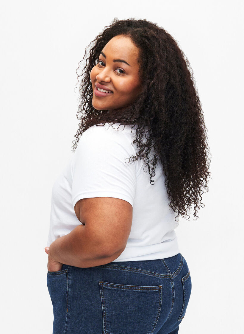 Baumwoll-T-Shirt mit Blumen- und Porträt-Motiv, B. White Face Flower, Model image number 1