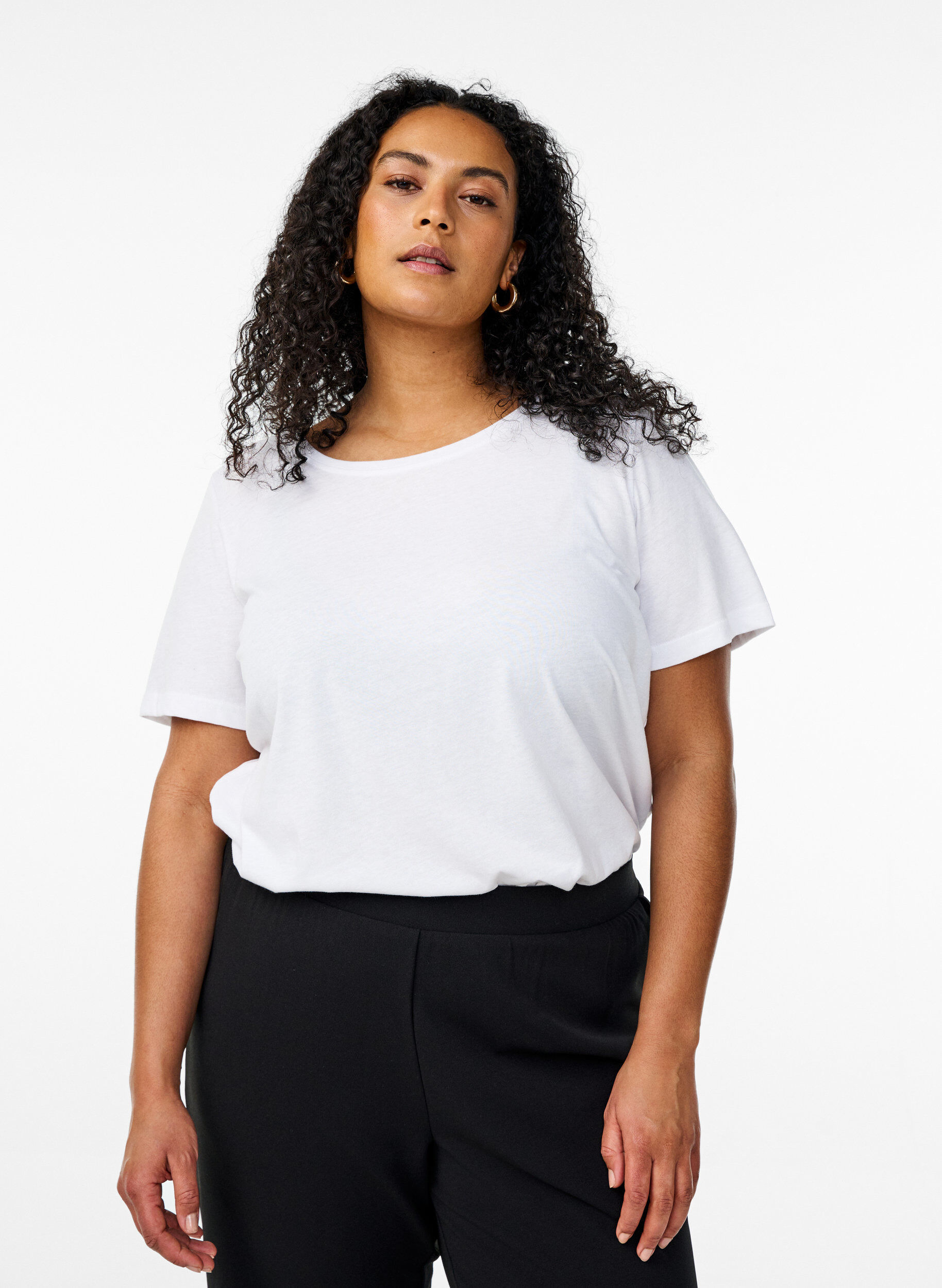 Zizzi FLASH - Lot de 2 t-shirts &agrave; col rond, Black/White, Model image number 0