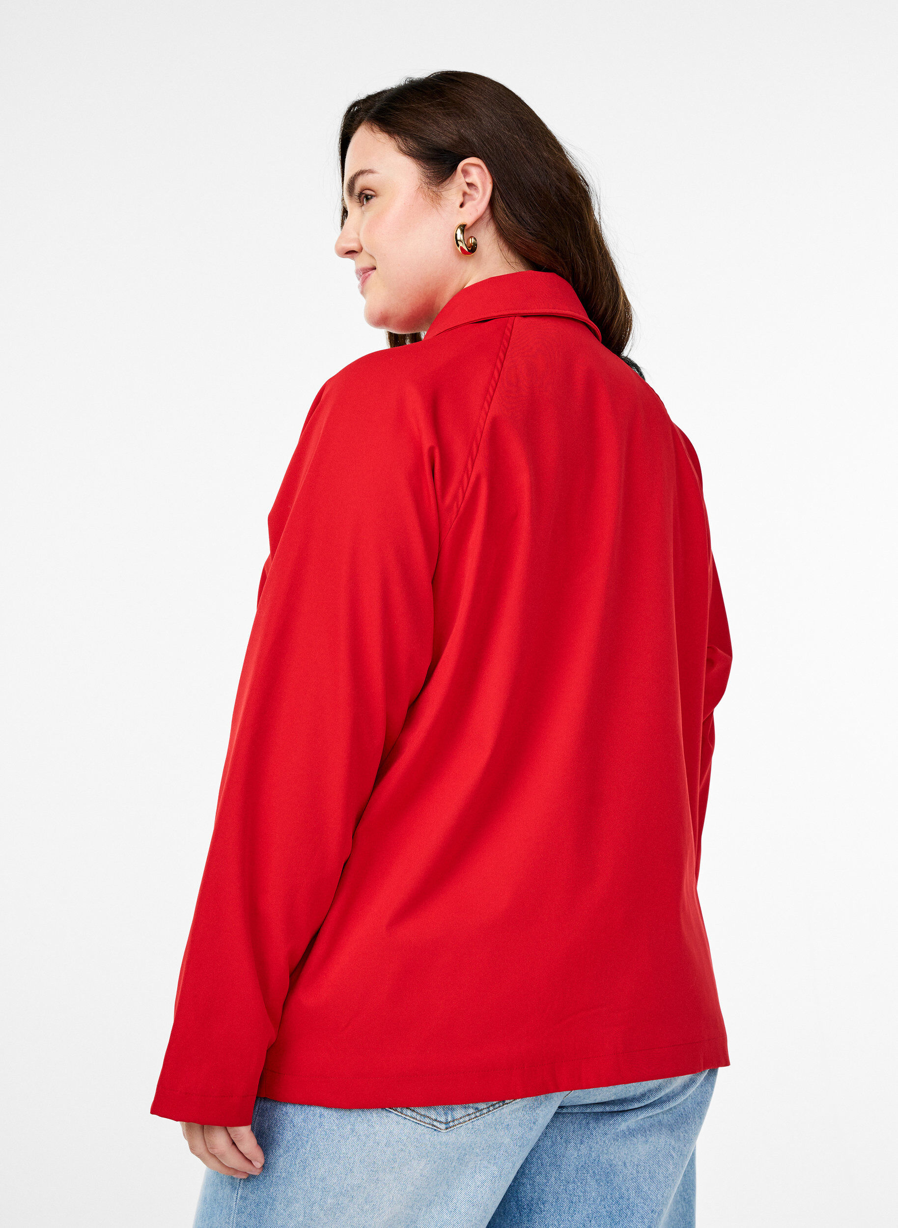 Zizzi Kurzer Trenchcoat mit Taschen, Rot, Model image number 2