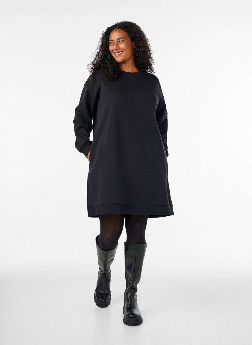 Robe sweat ample avec des poches, Noir, Model image number 1