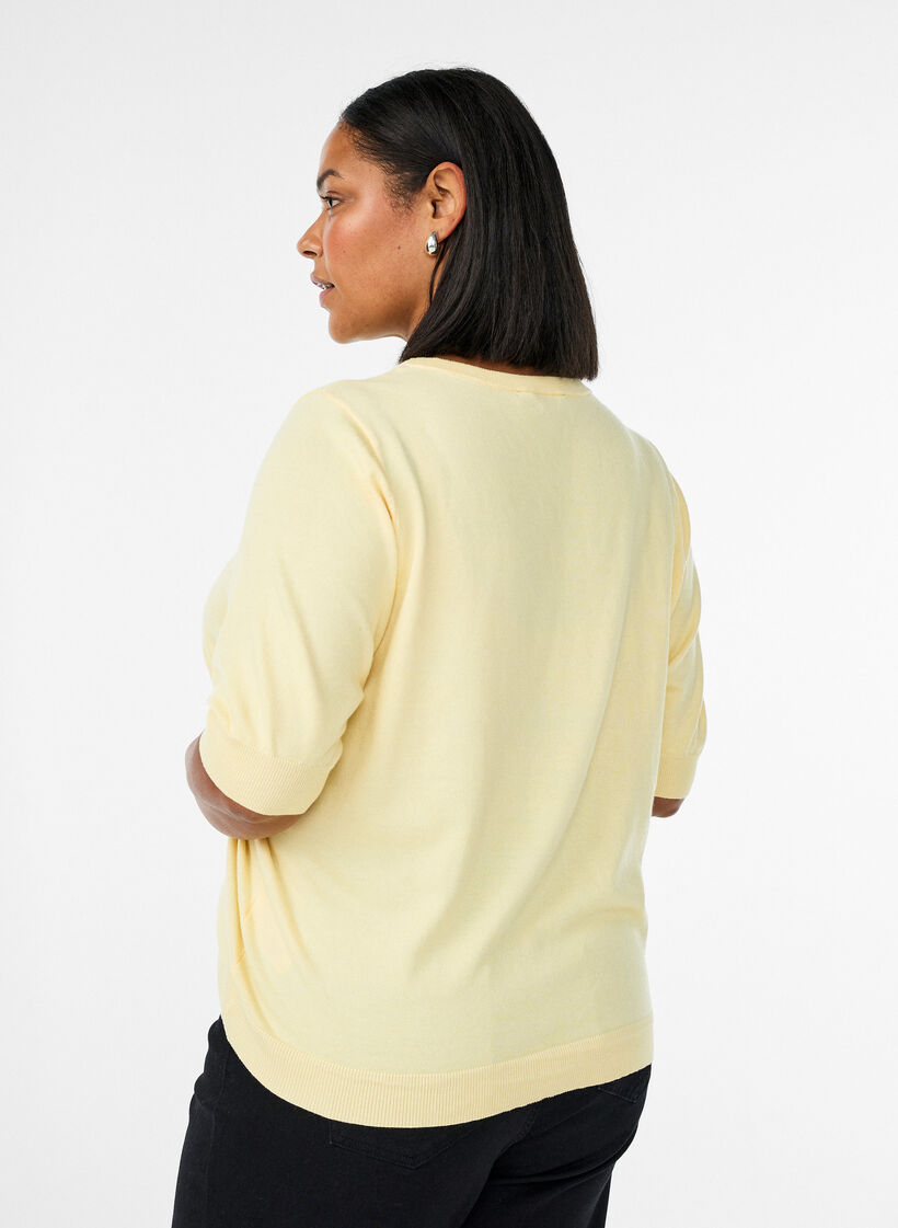 Blouse en fine maille &agrave; manches courtes, Jaune clair, Model image number 2