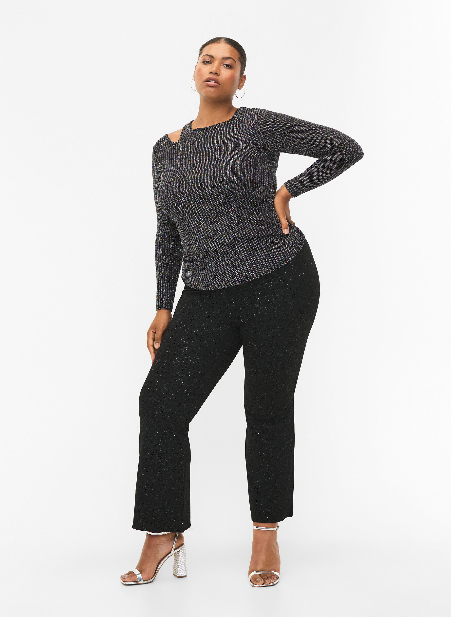 Zizzi Lang&auml;rmelige Bluse mit Glitzerausschnitt, B. w. Silver Stripes, Model image number 3